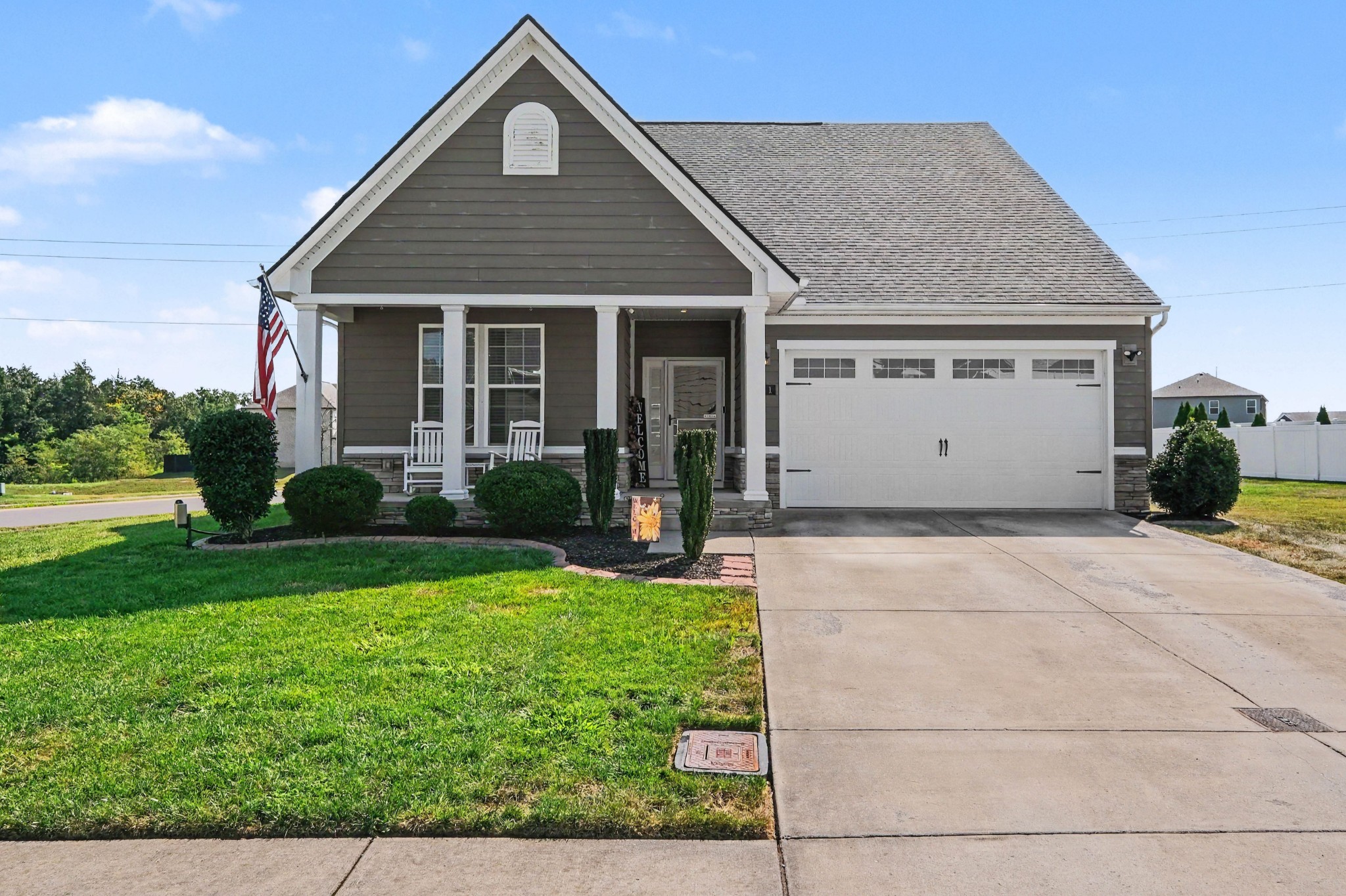 801 Raintree Dr Property Photo 1