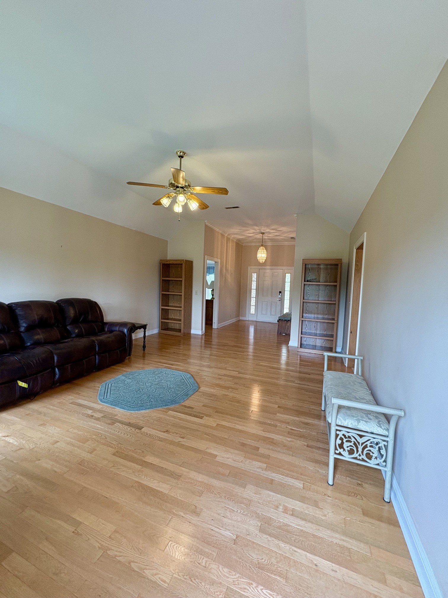 228 Cambridge Pl Property Photo 4