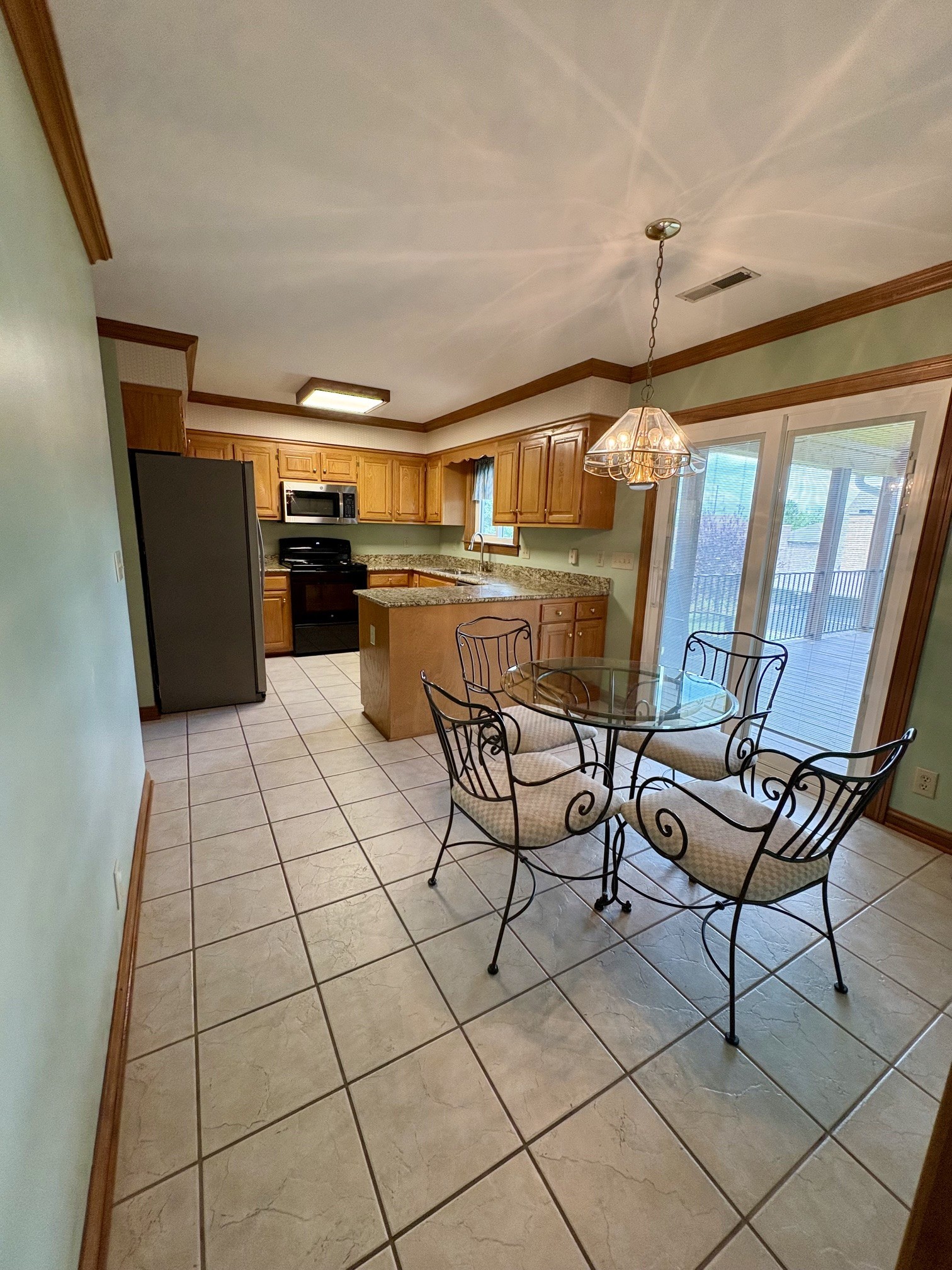 228 Cambridge Pl Property Photo 9