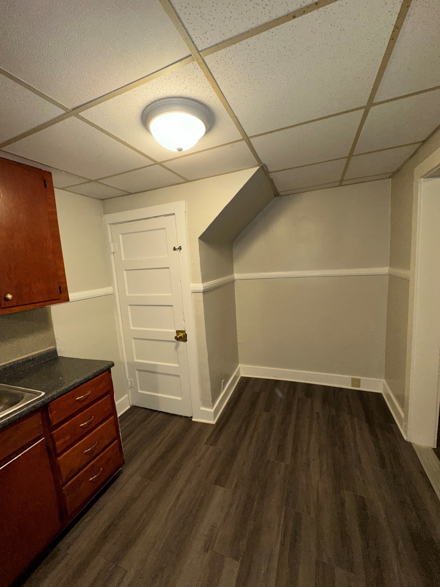 1403 Bryan St Property Photo 5