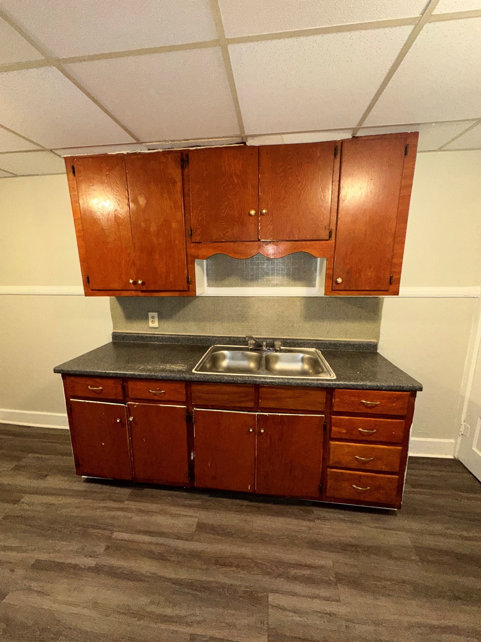 1403 Bryan St Property Photo 6