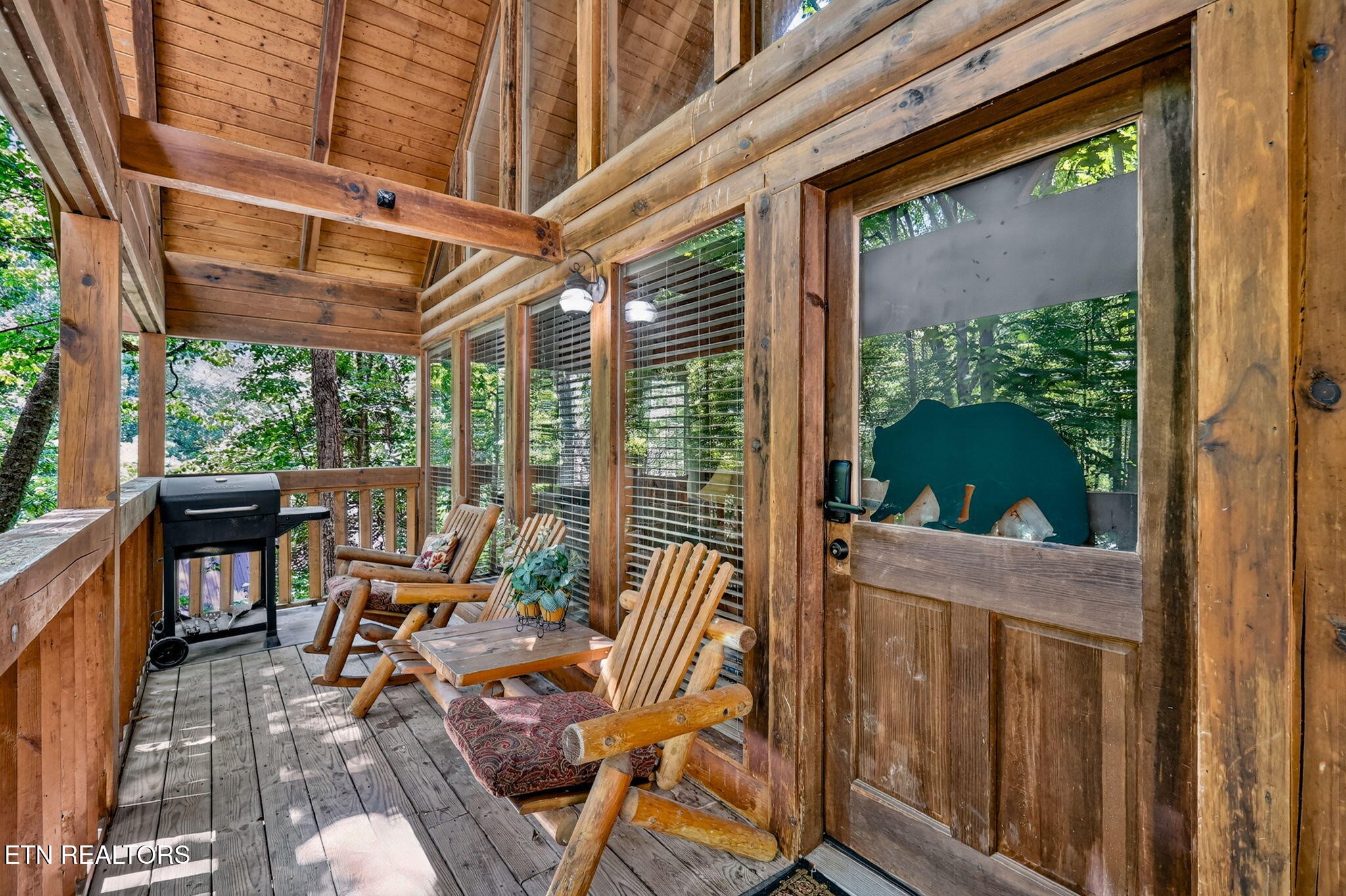 2029 Beach Front Drive Property Photo 4
