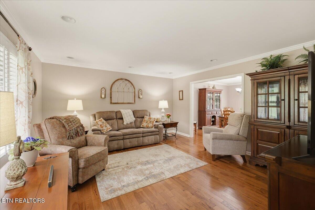7547 Gynevere Drive Property Photo 6