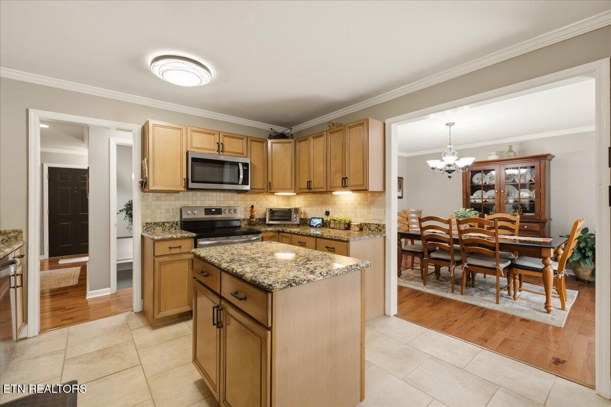 7547 Gynevere Drive Property Photo 16