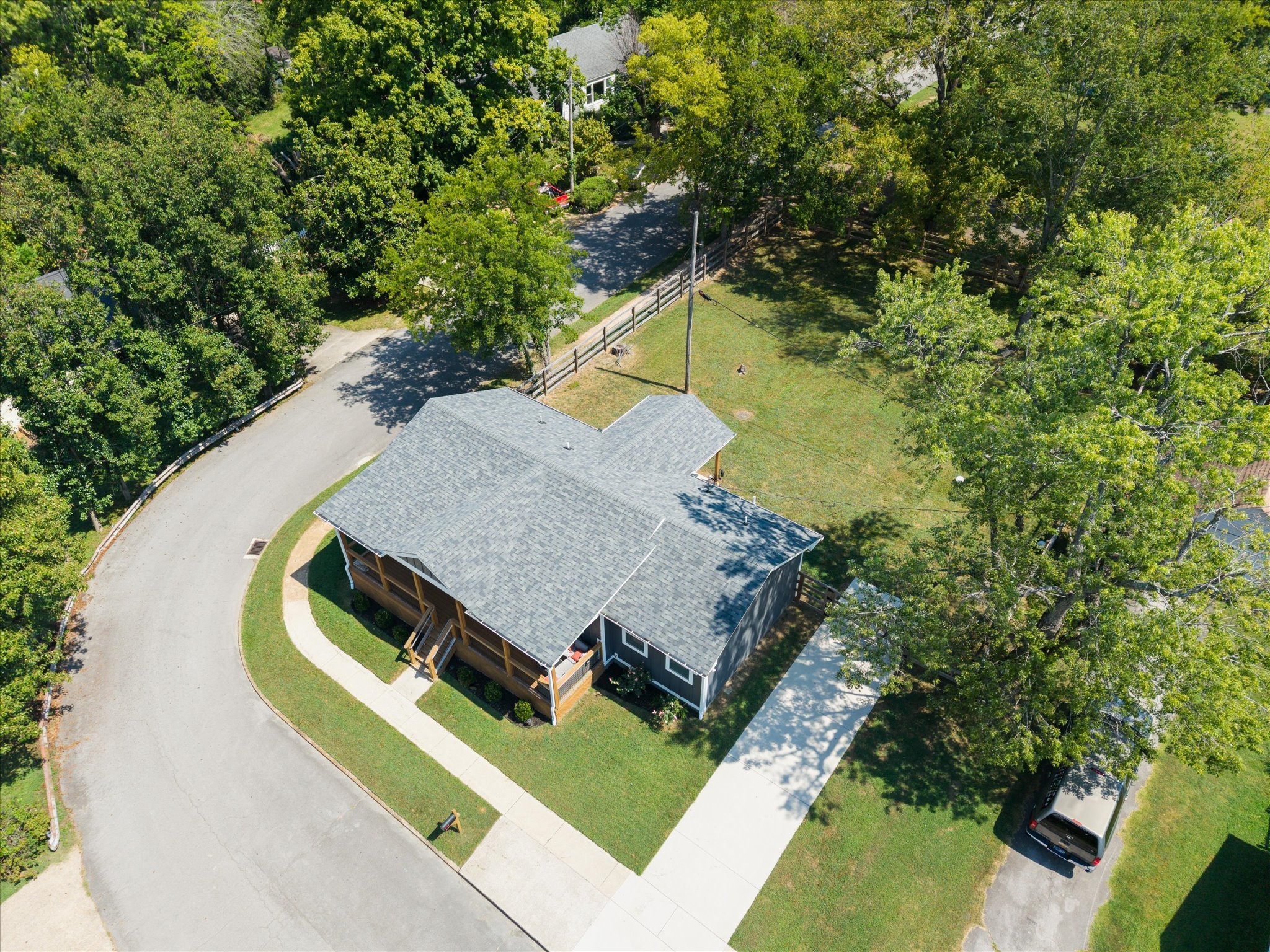 1601 Overton St Property Photo 4
