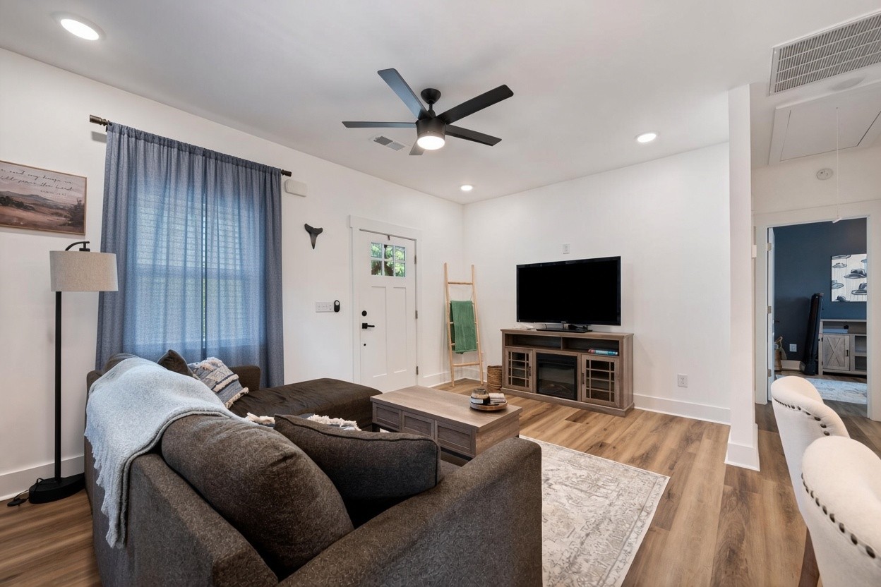 1601 Overton St Property Photo 15
