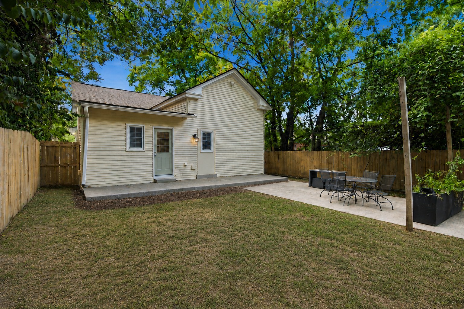 309 Hancock St Property Photo 29