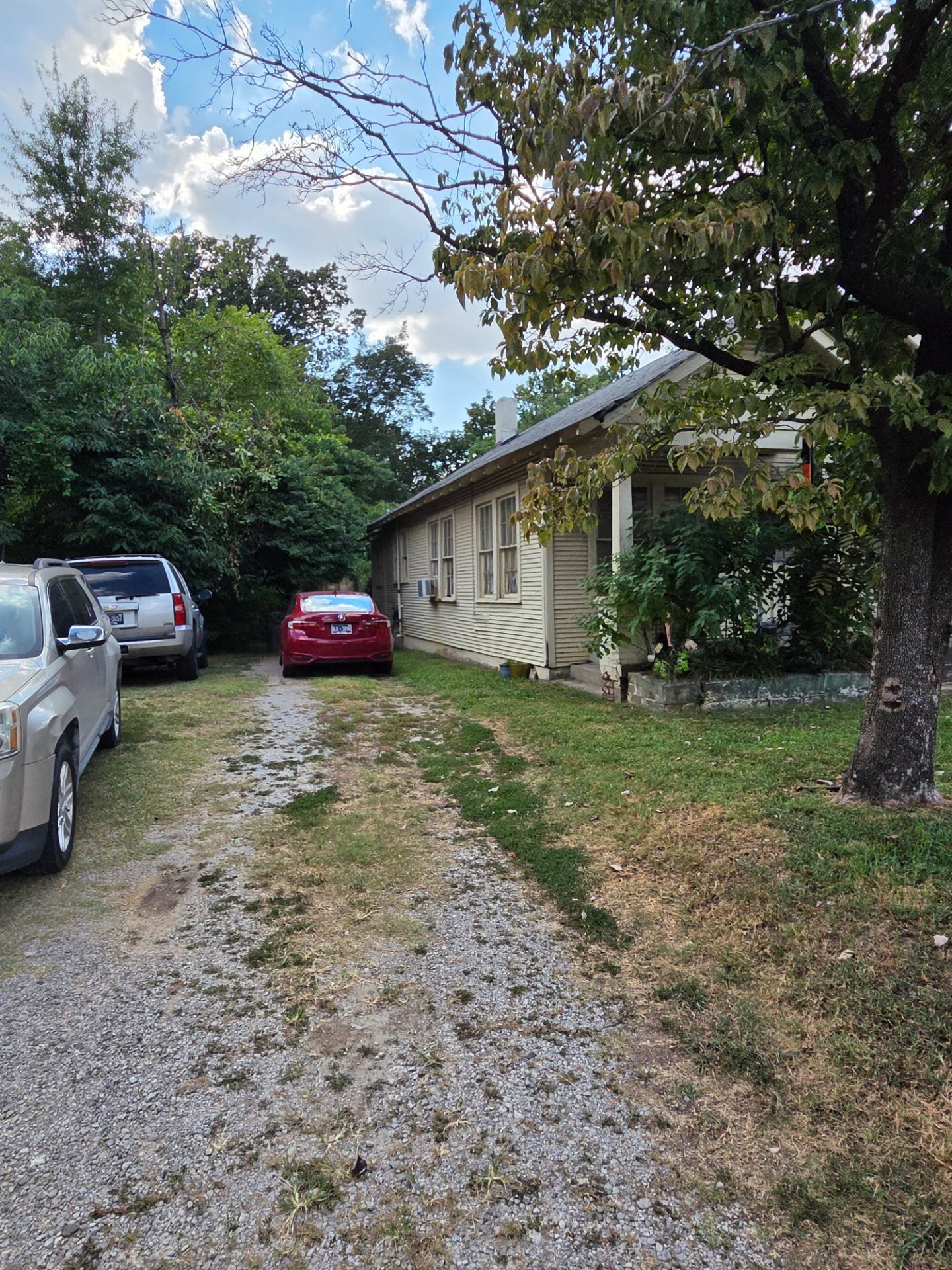 33 S Bingham St Property Photo 4