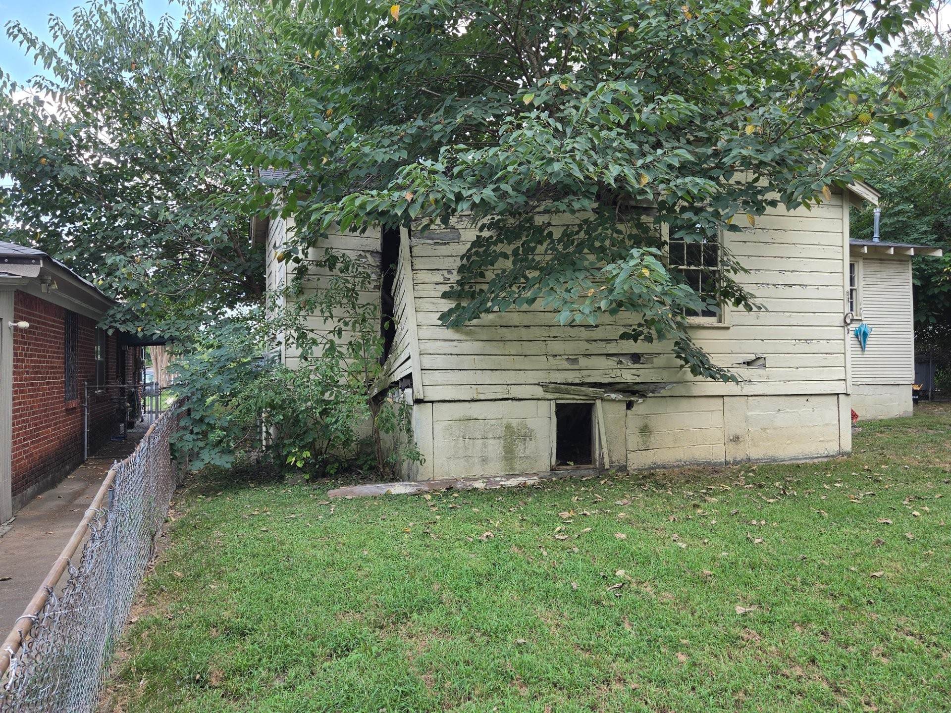 33 S Bingham St Property Photo 8