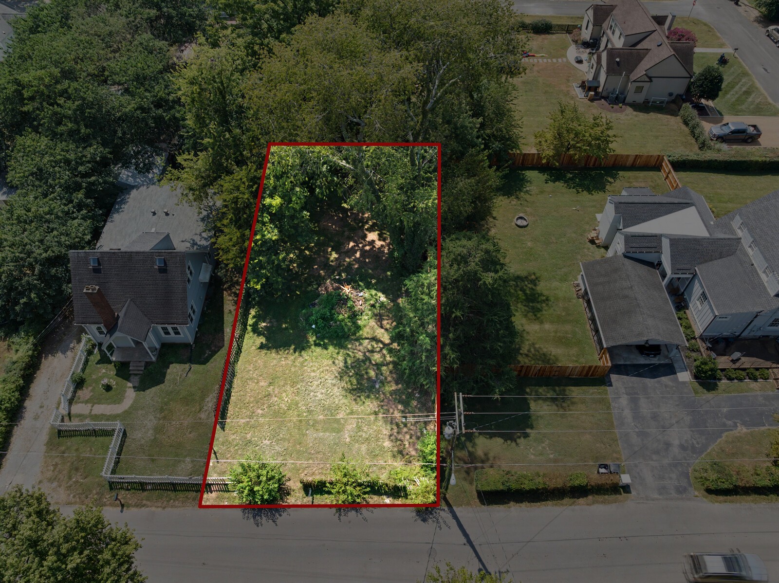 1004 E Vine St Property Photo 1