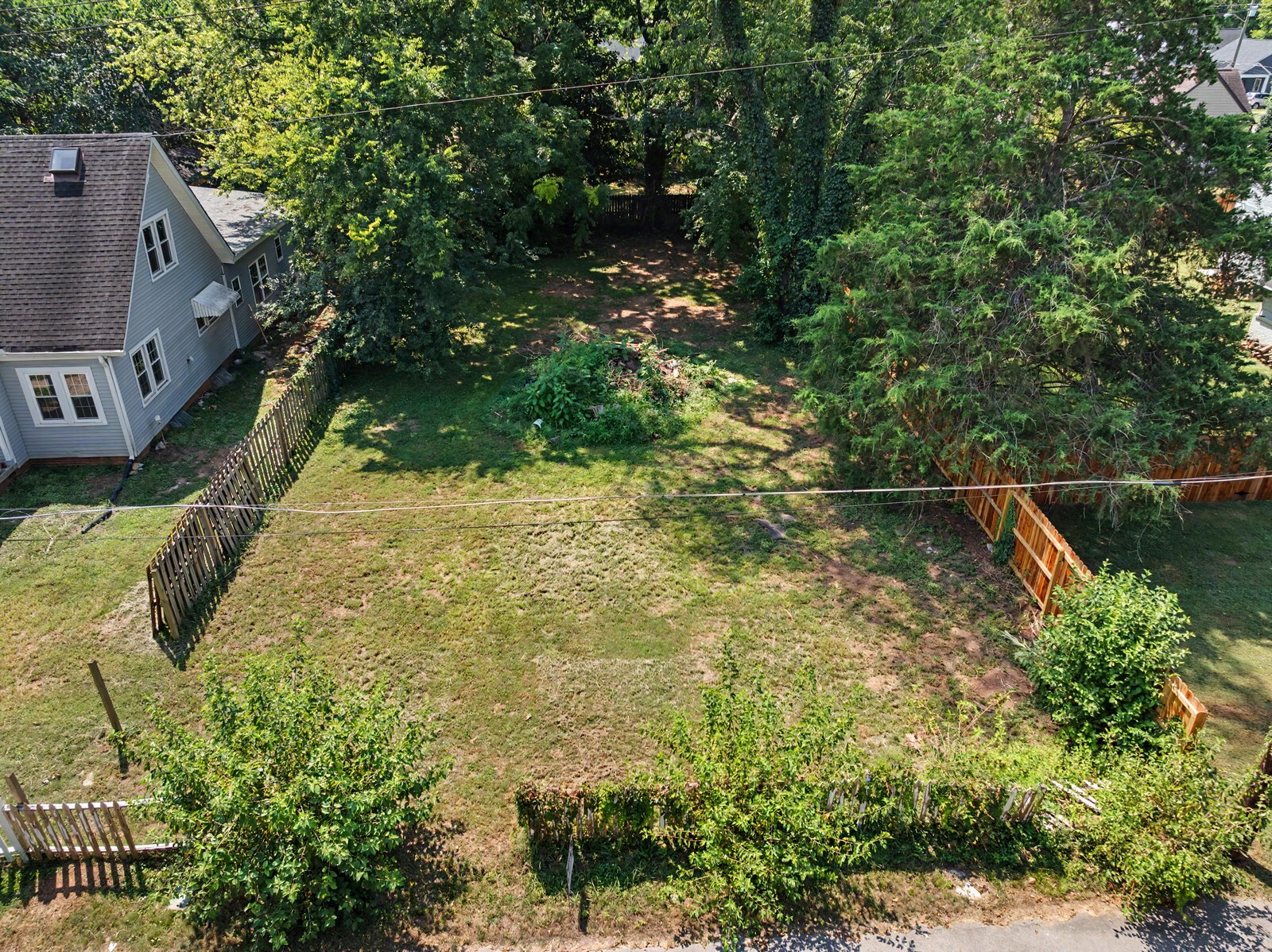 1004 E Vine St Property Photo 15