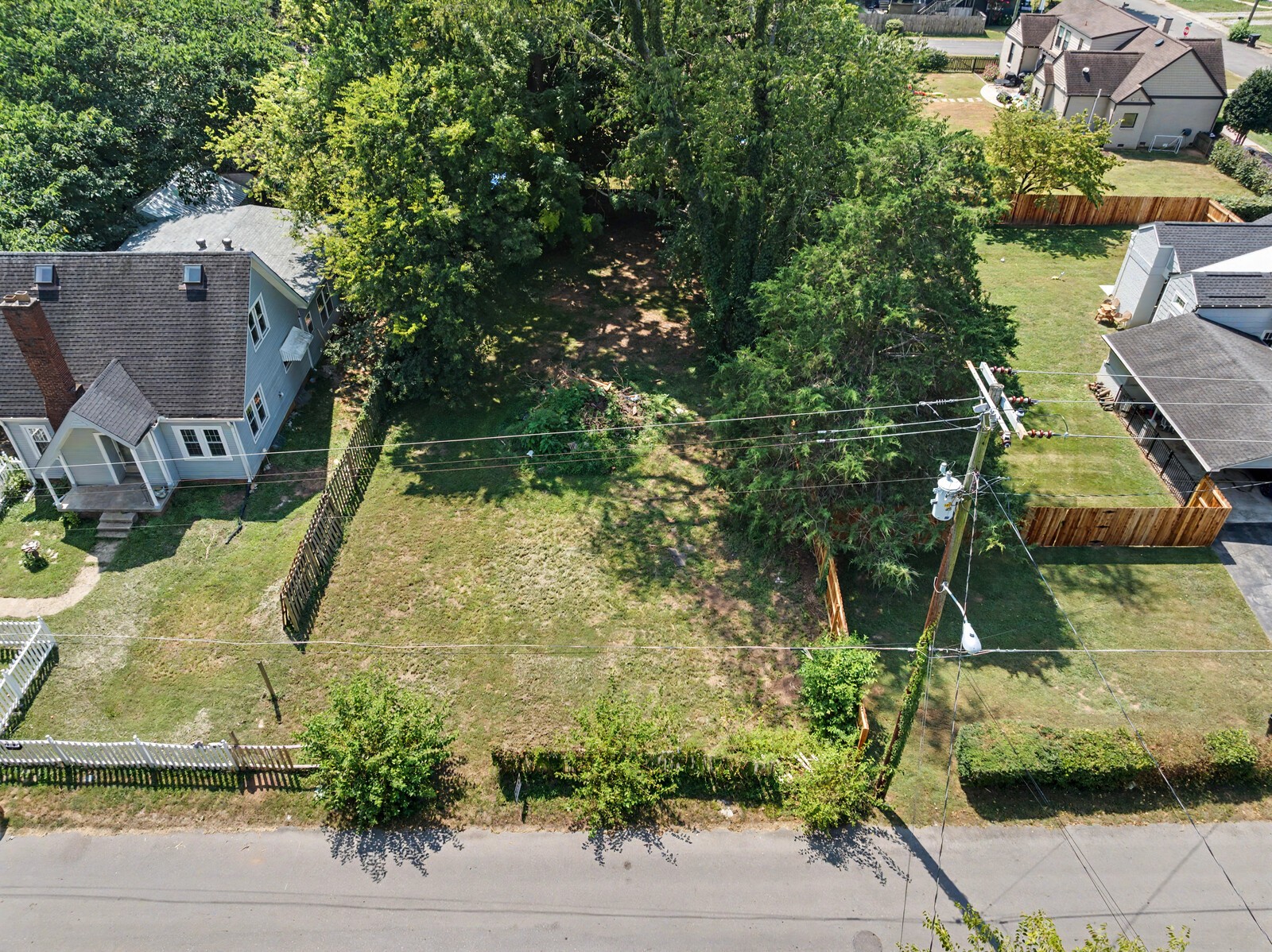 1004 E Vine St Property Photo 18