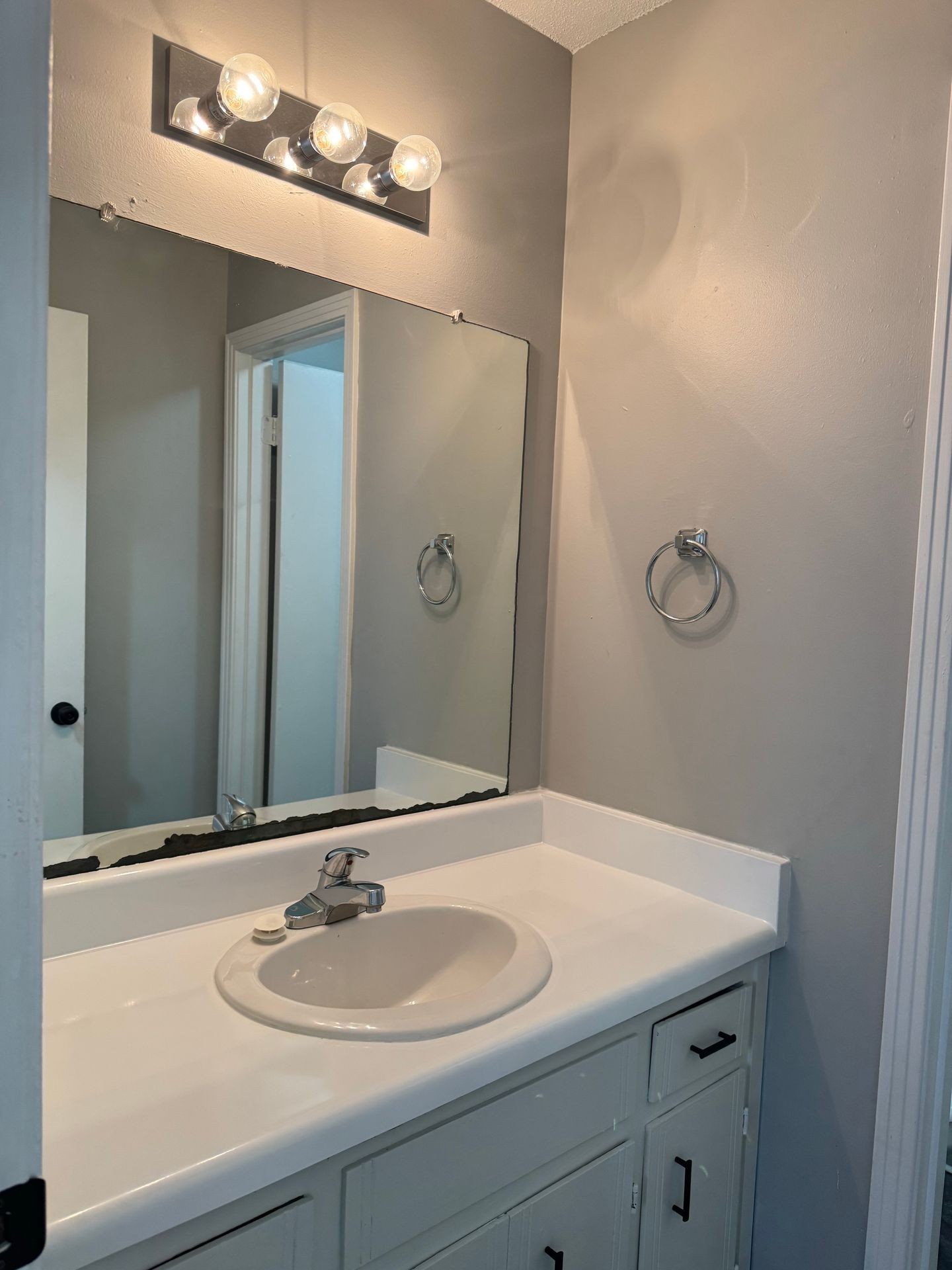 528 Main St Property Photo 12