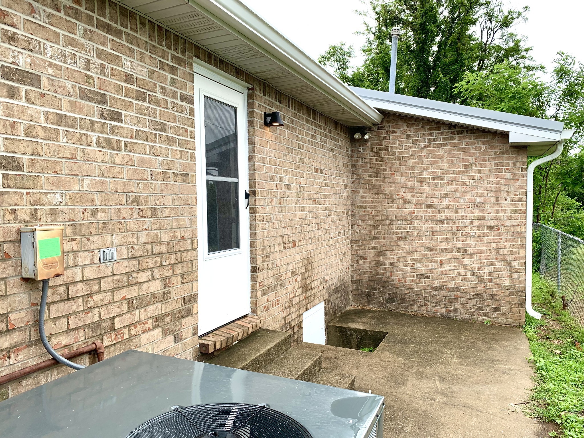211 Lexington Dr Property Photo 13