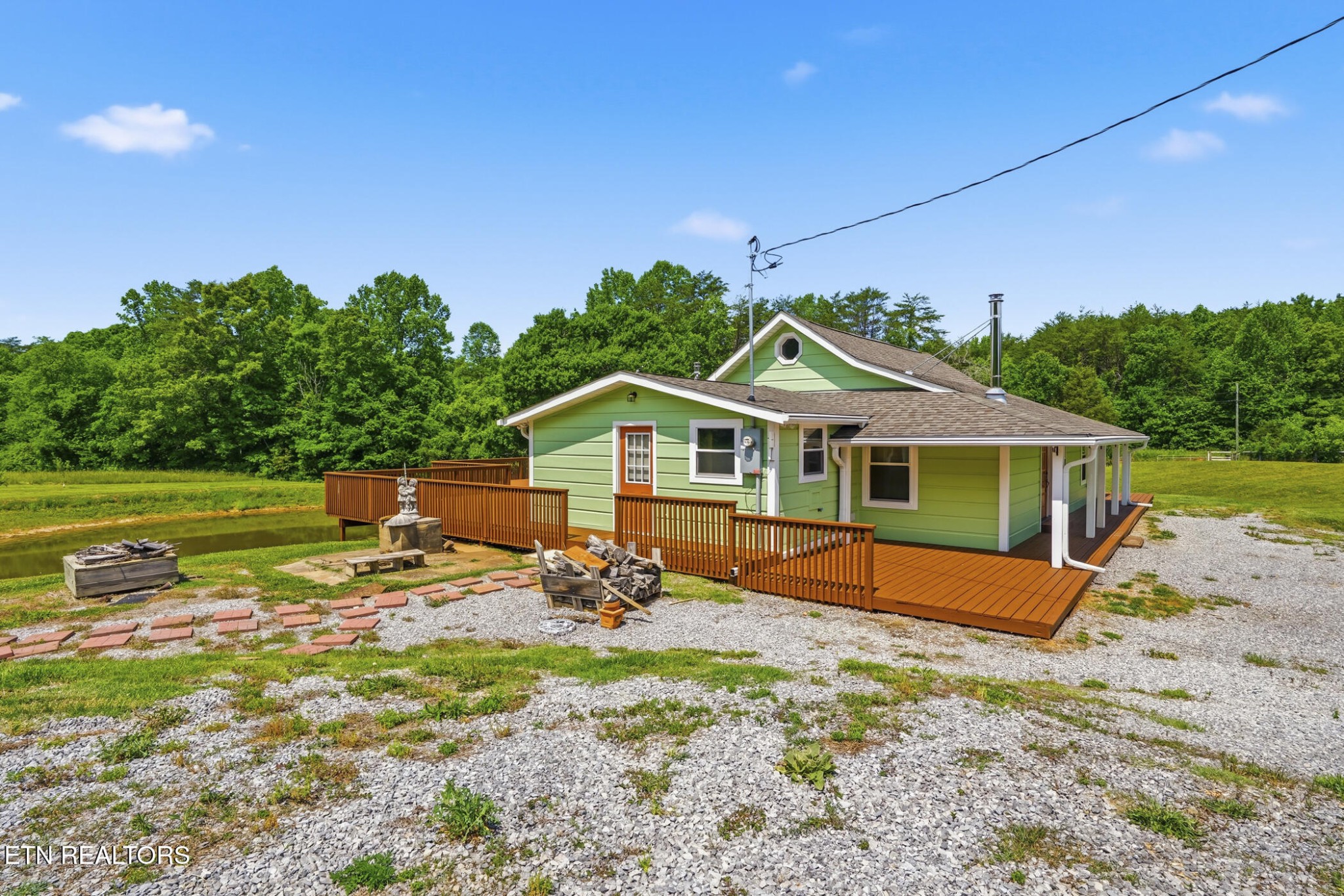 220 Three Point Rd Property Photo 20