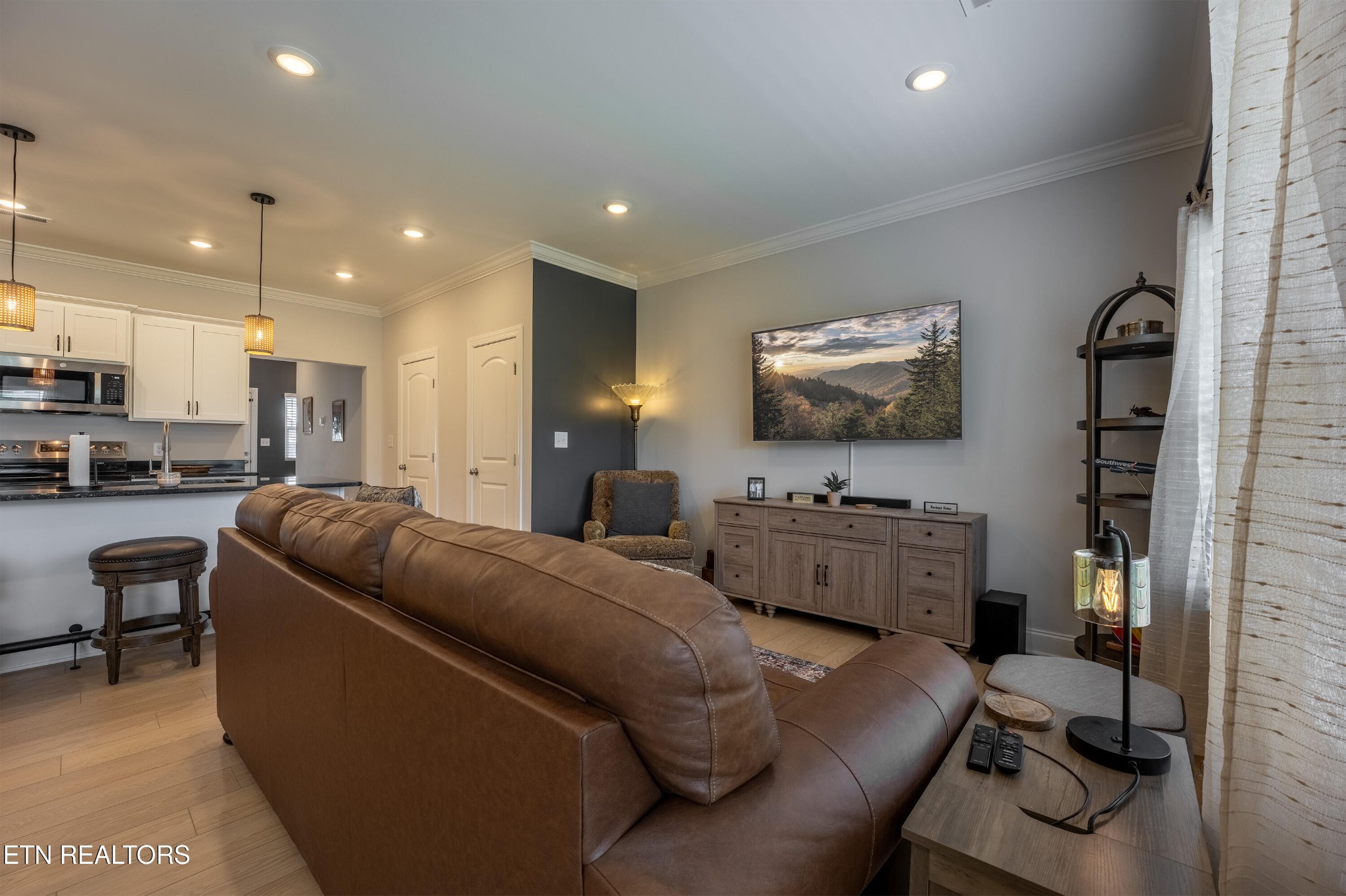 7364 Sun Blossom Lane Property Photo 13