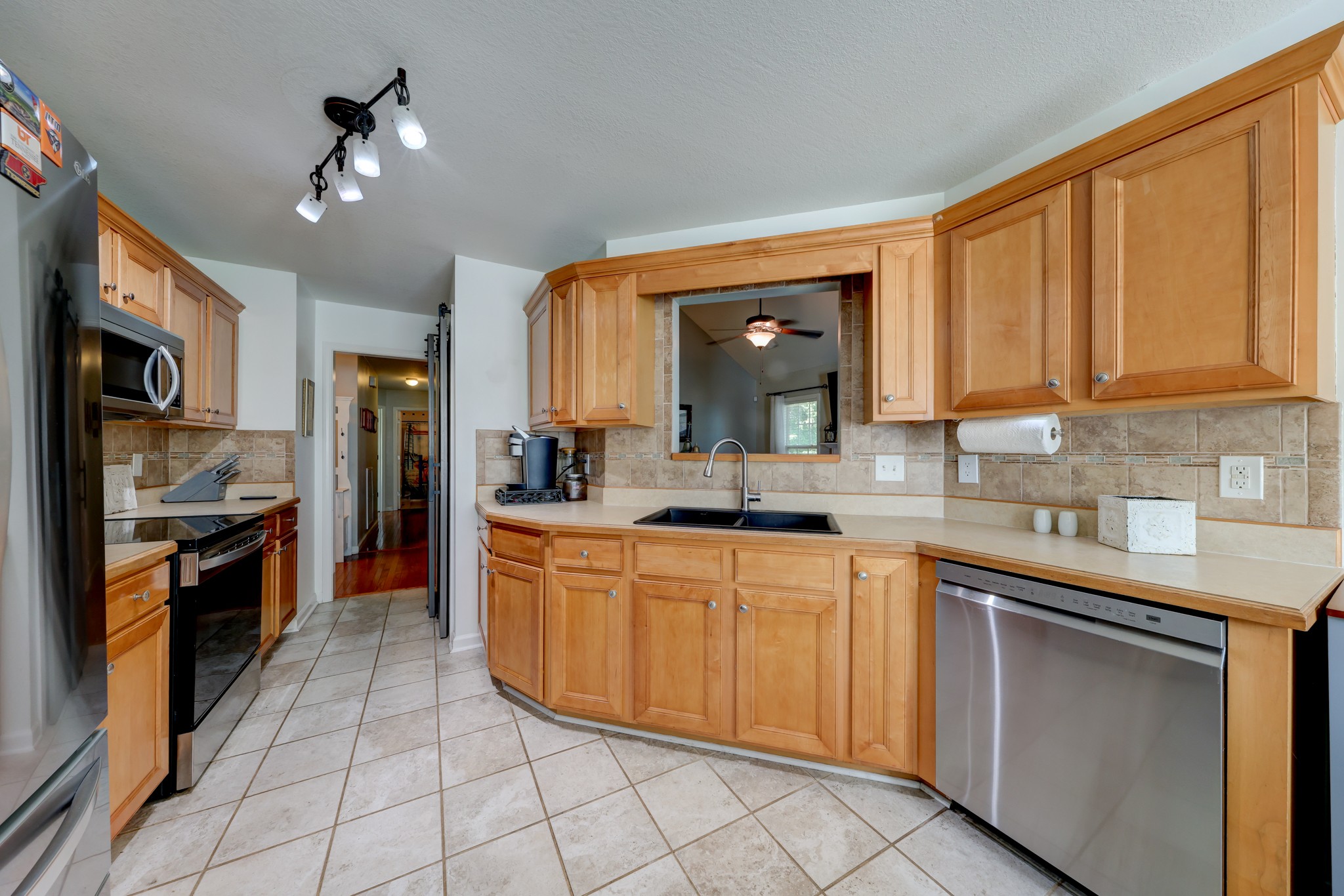 3141 Holly Pt Property Photo 9