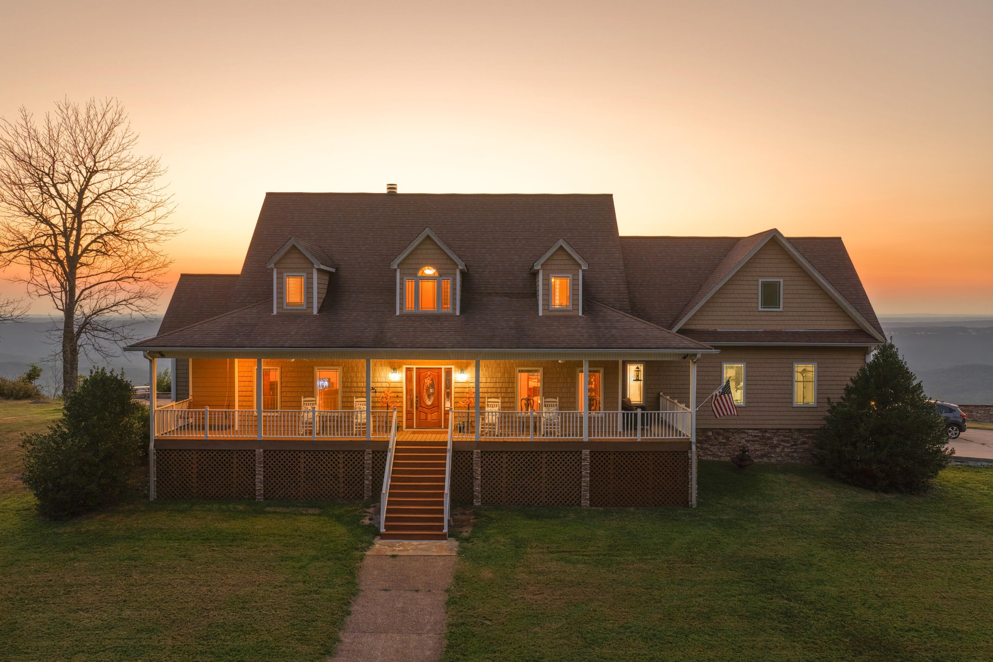 4223 Sunset Drive Property Photo 2