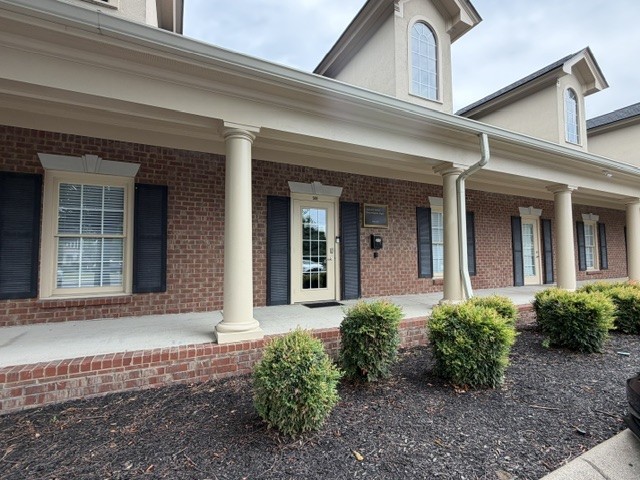 1525 Hunt Club Blvd Property Photo 2