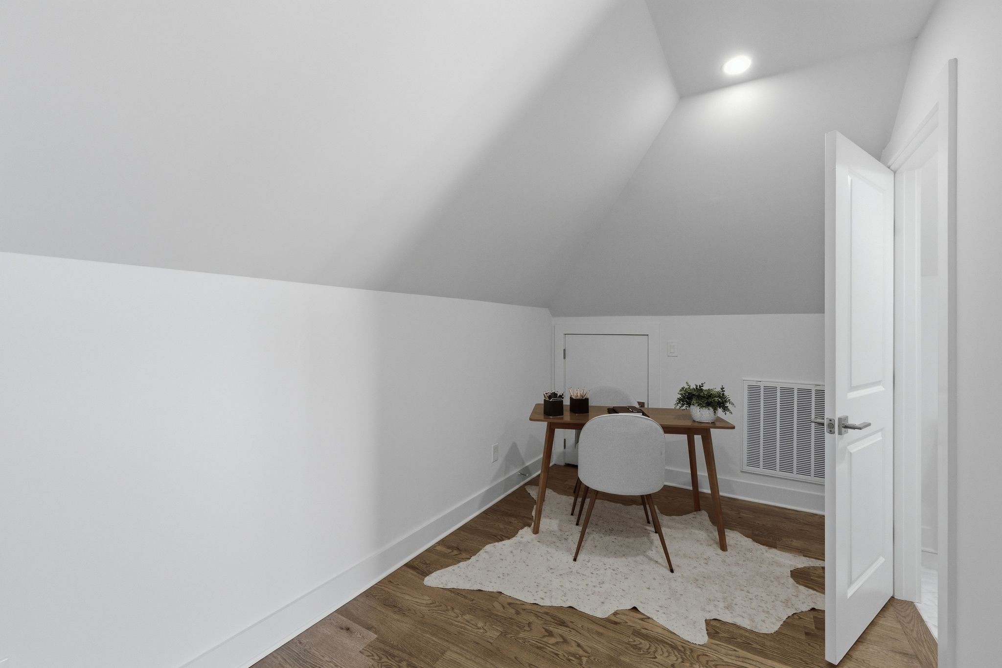 1711 5th Ave, N Property Photo 25