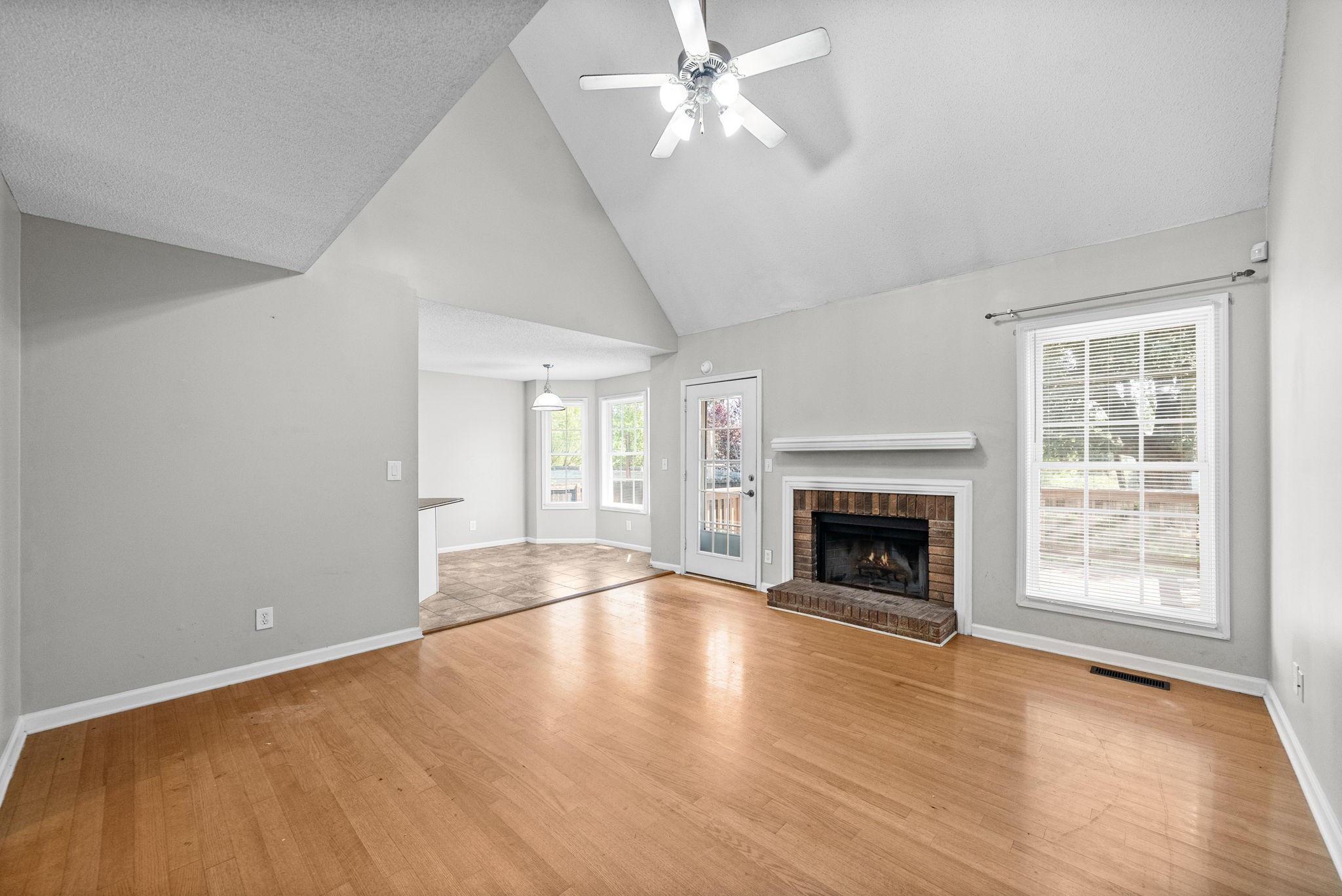 605 Westchester Pl Property Photo 10