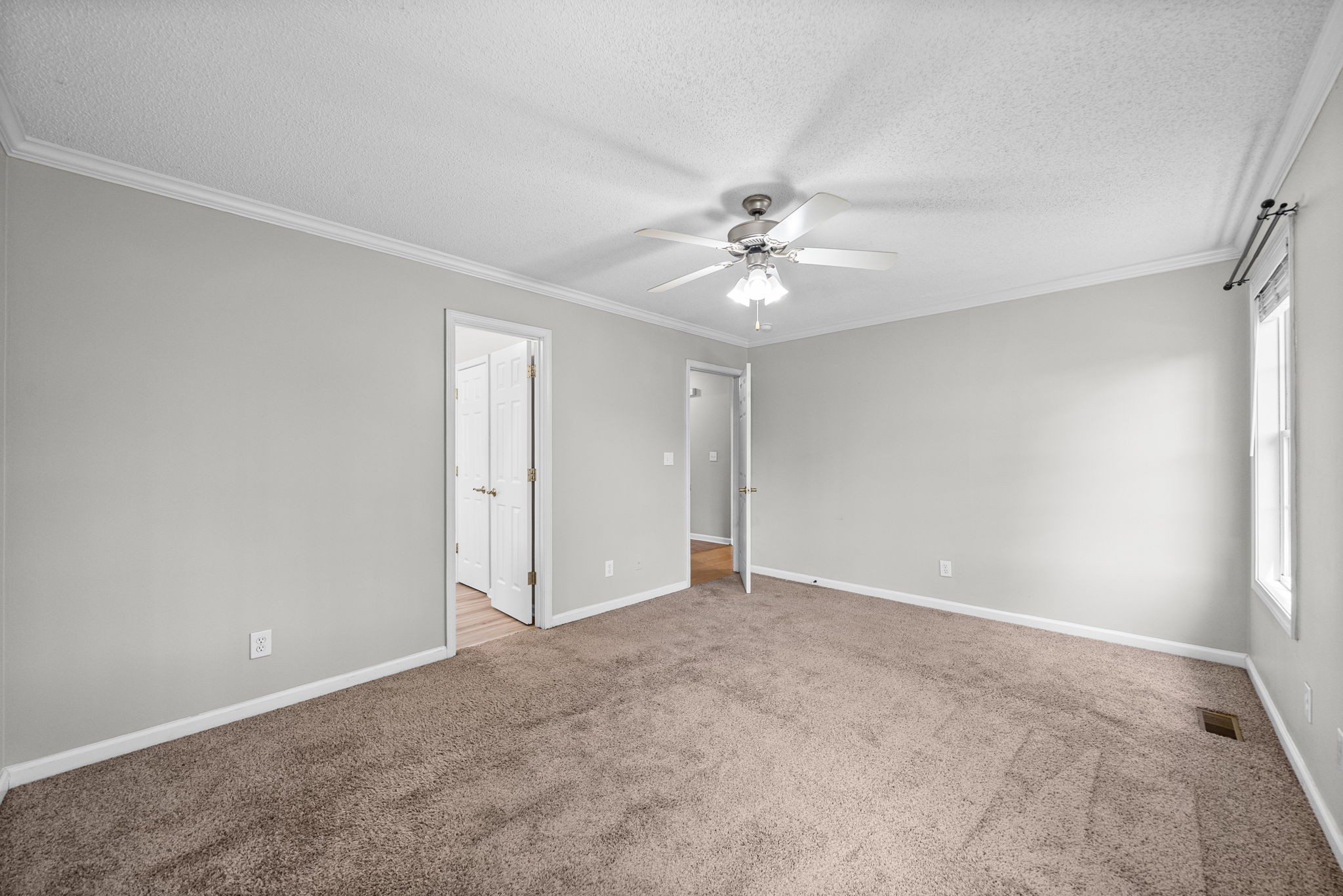 605 Westchester Pl Property Photo 14