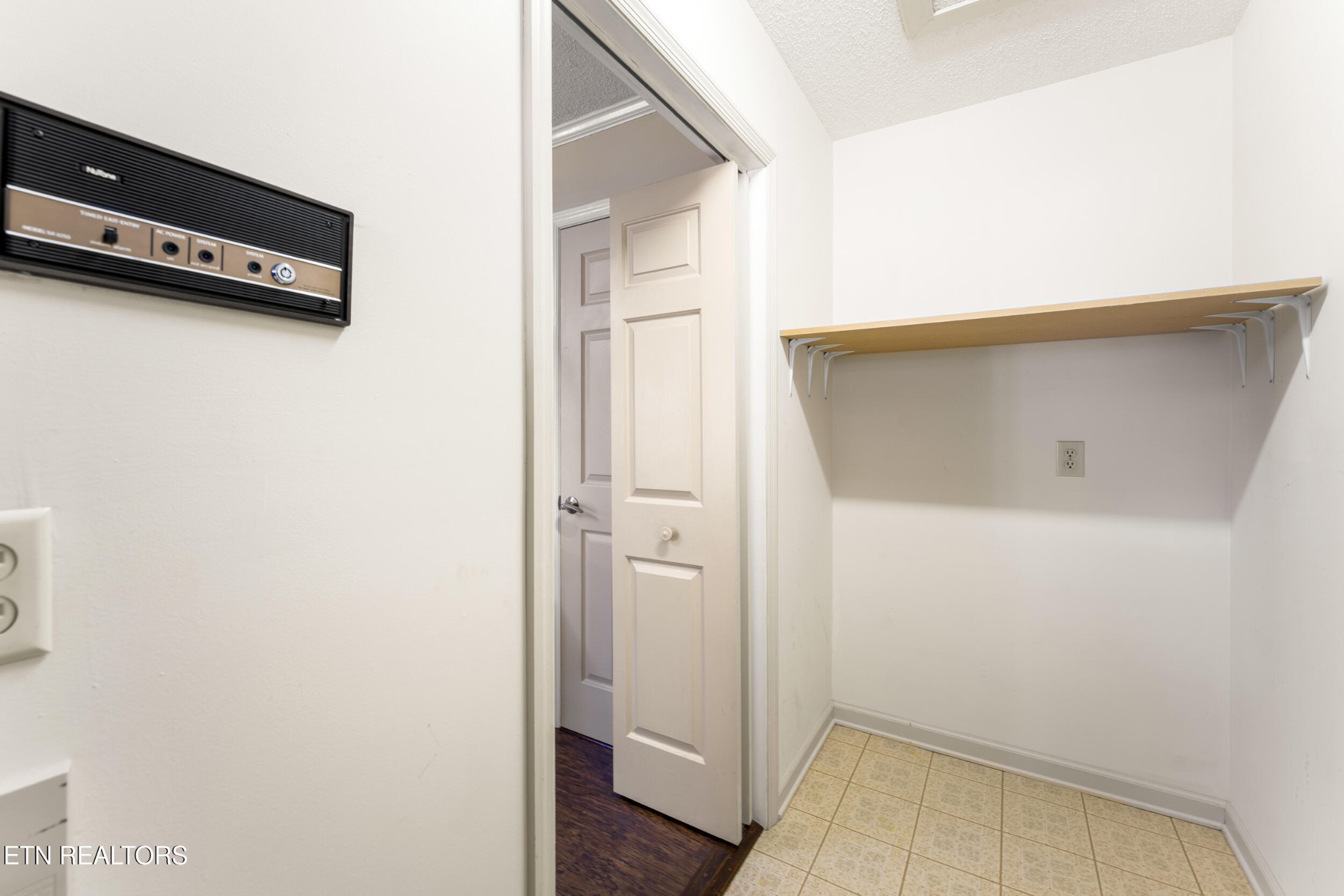 810 Highland Drive Property Photo 11