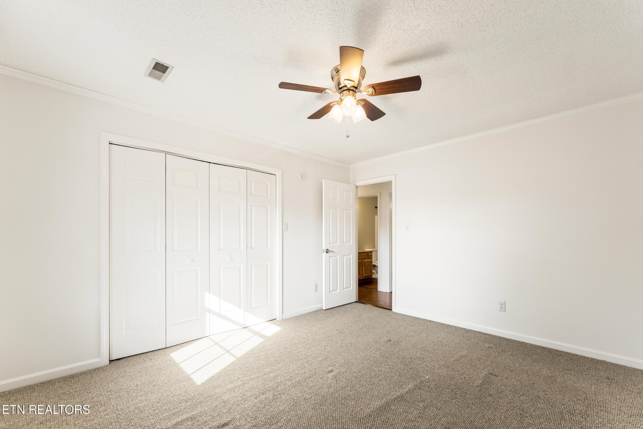 810 Highland Drive Property Photo 15