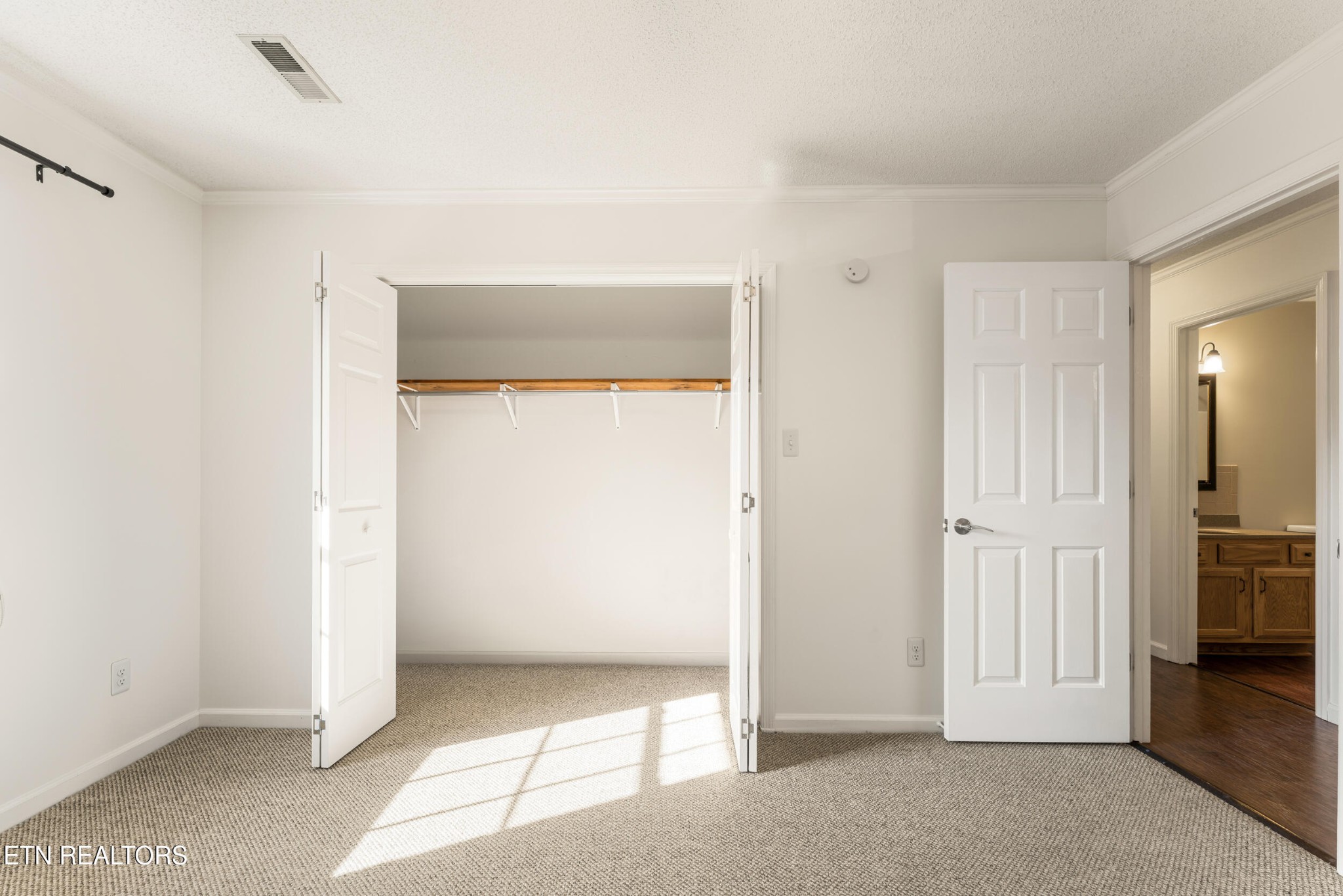 810 Highland Drive Property Photo 16