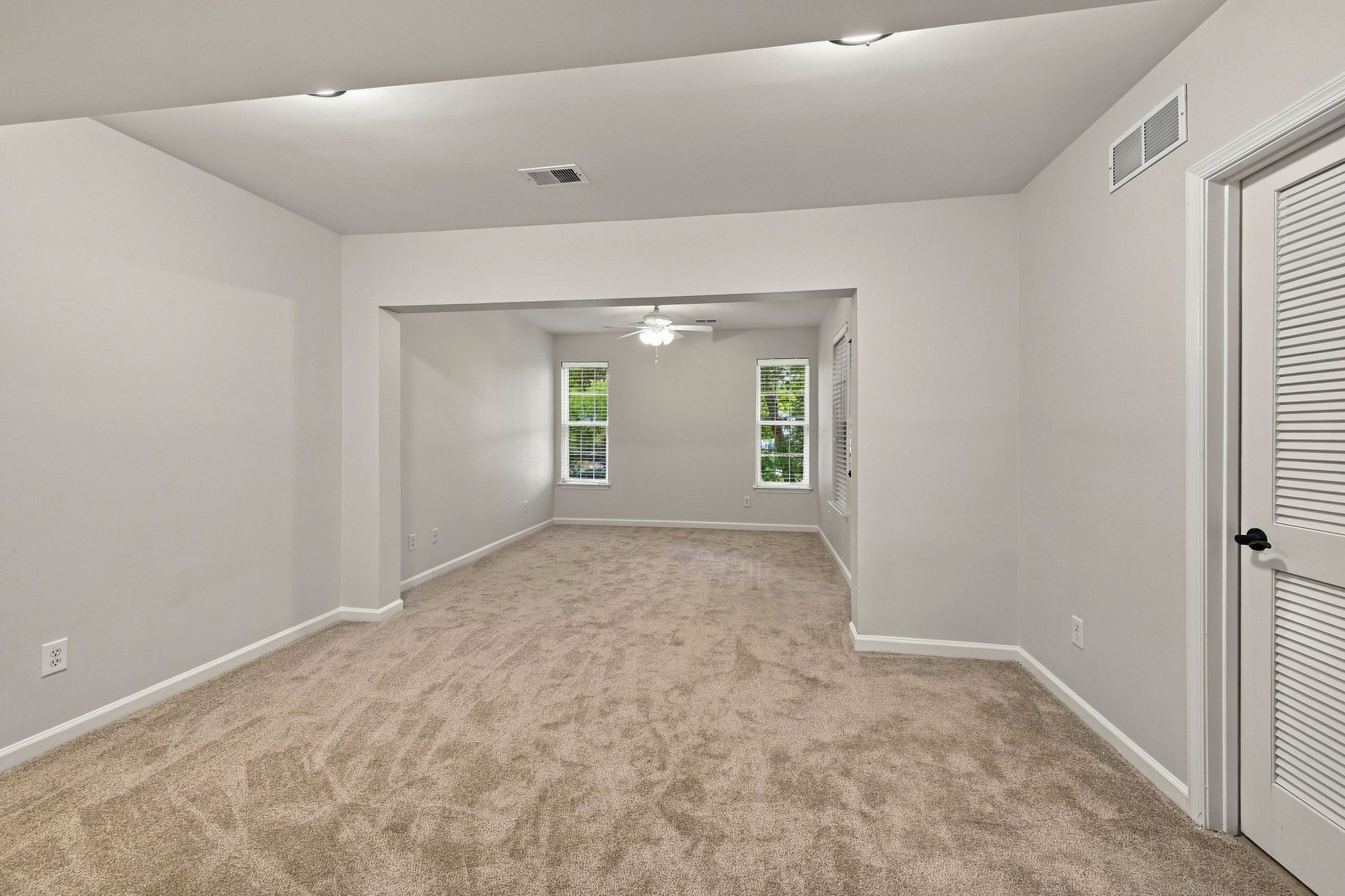 608 Huffine Manor Cir Property Photo 7