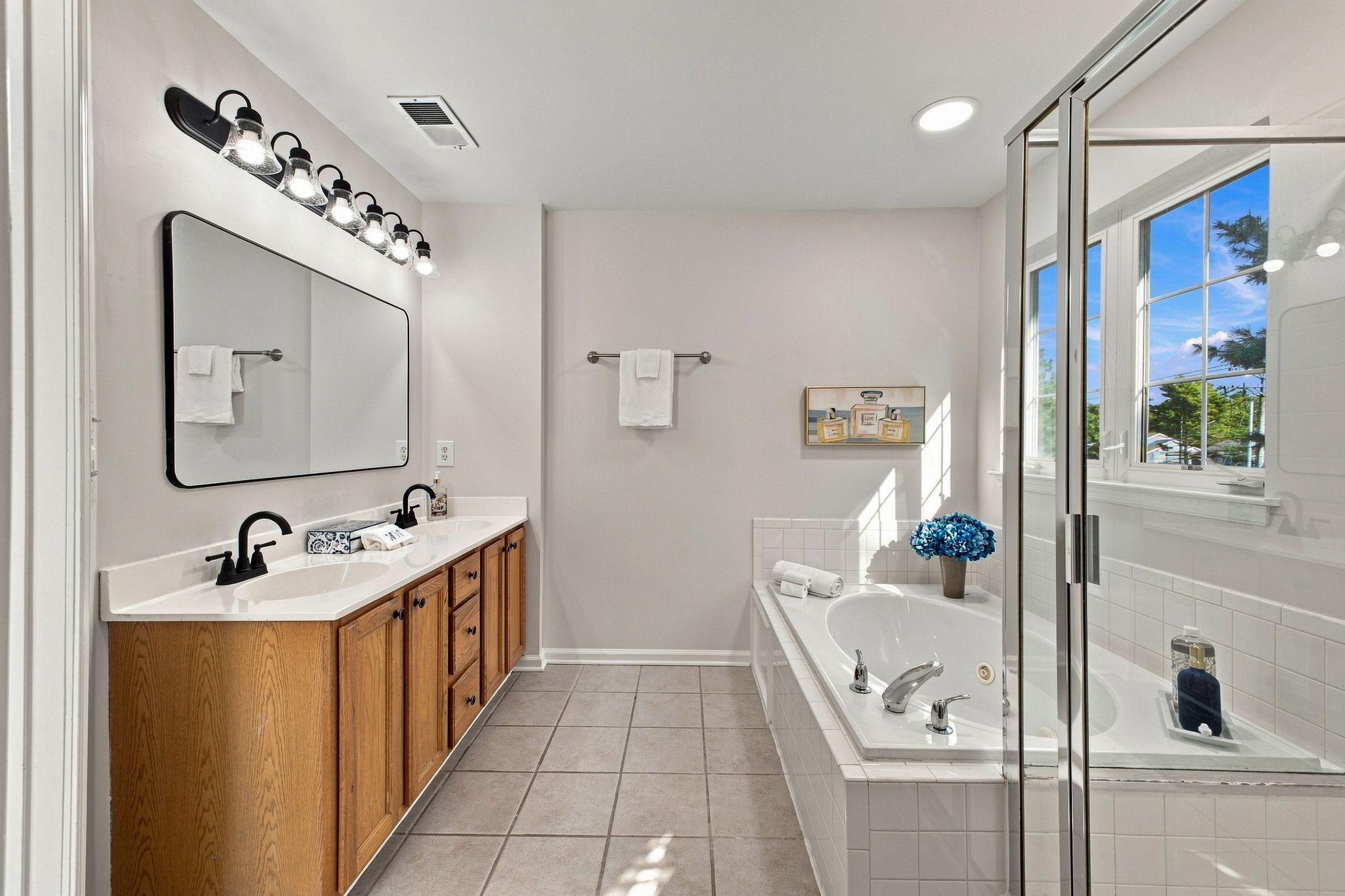 608 Huffine Manor Cir Property Photo 32