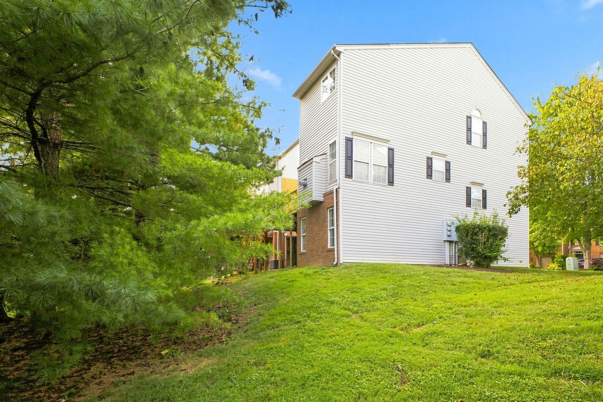 608 Huffine Manor Cir Property Photo 44