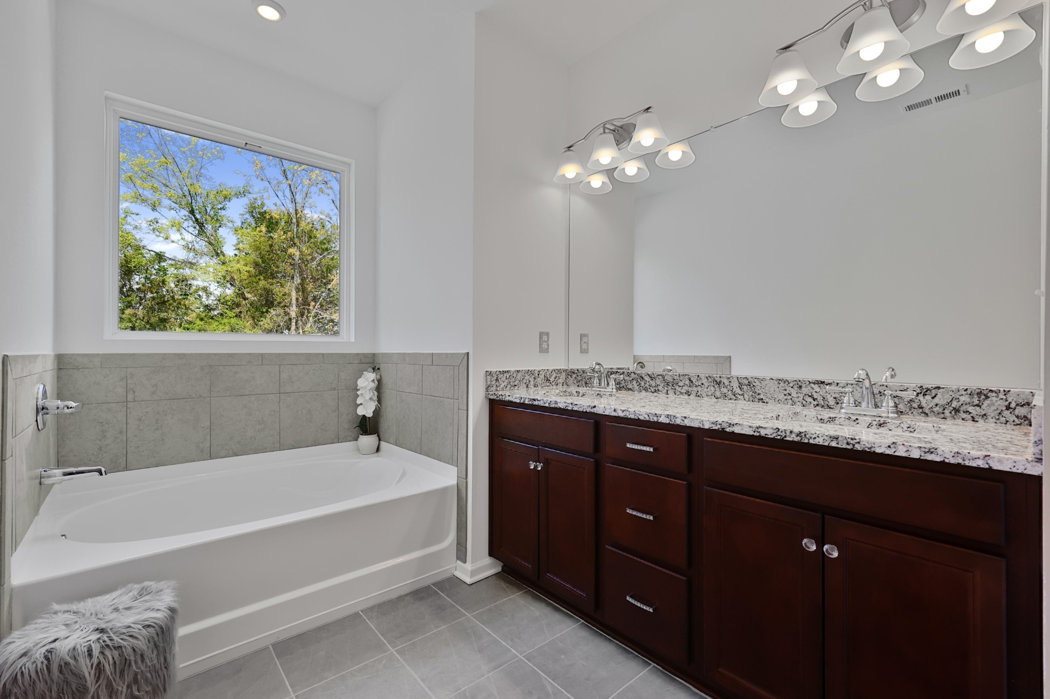 161 Townsend Cir Property Photo 12