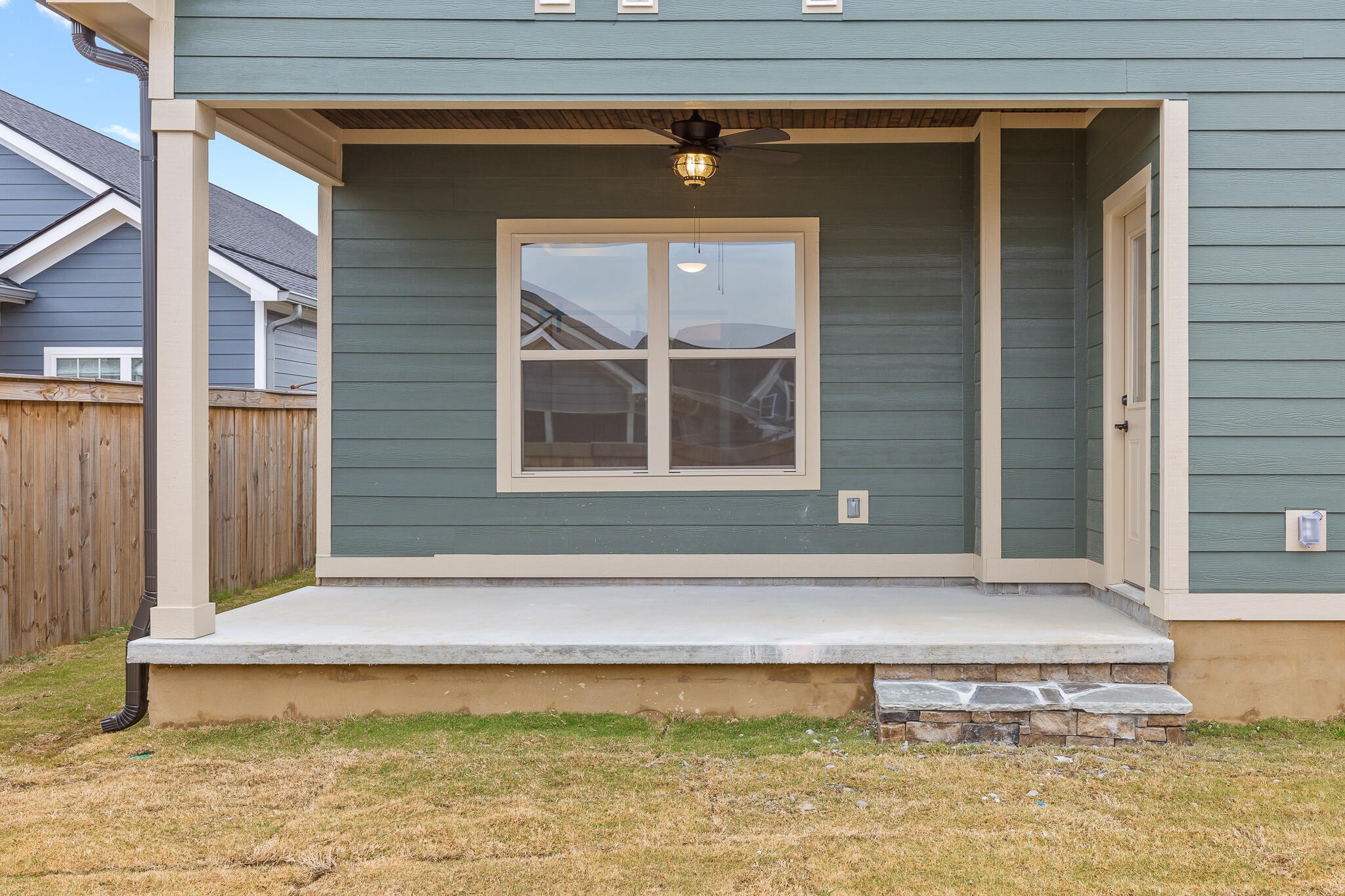 1043 Gibson Meadow Drive Property Photo 5