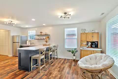 209 Campus Dr Property Photo 8