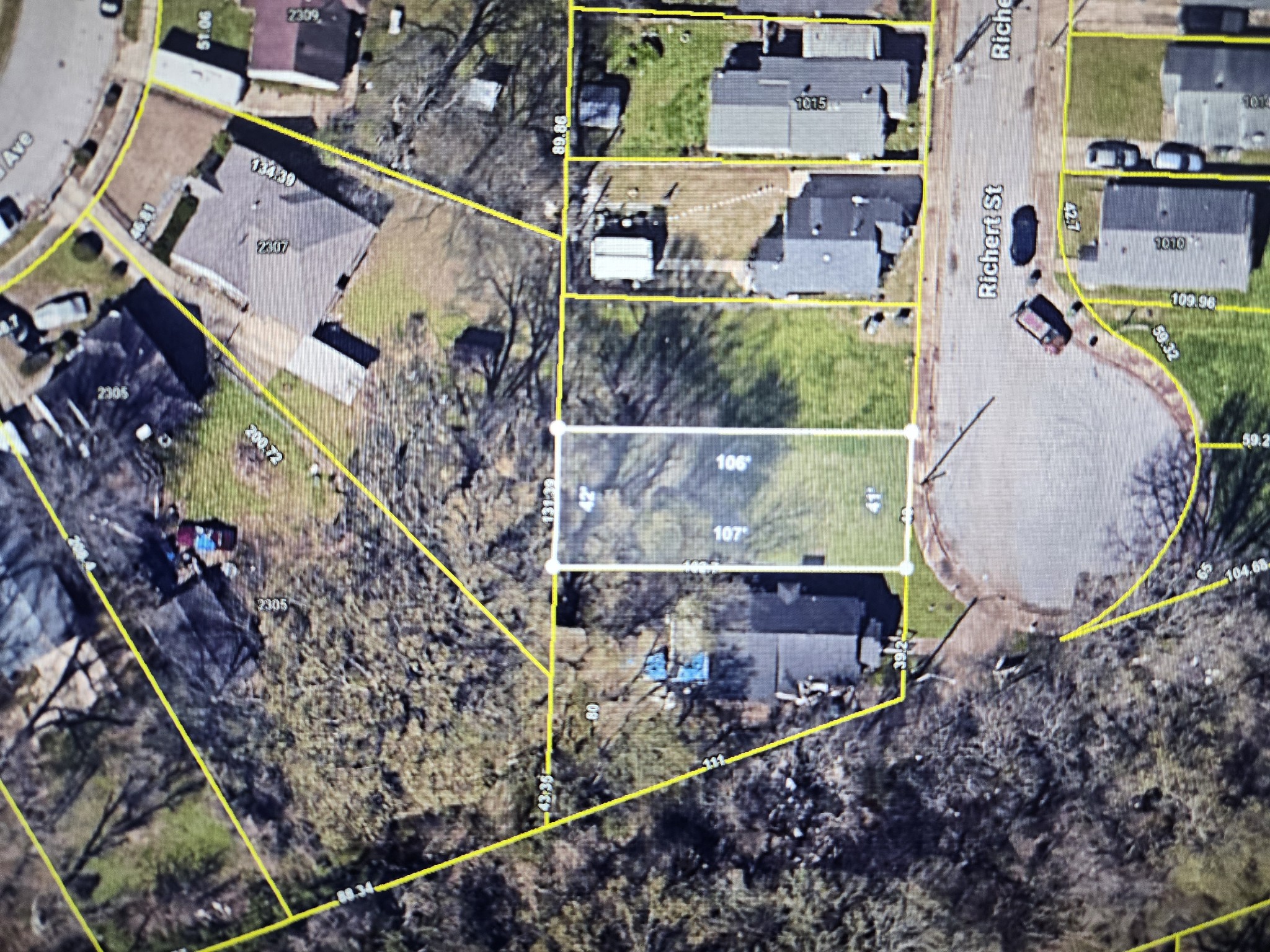 1001 Richert St Property Photo 2