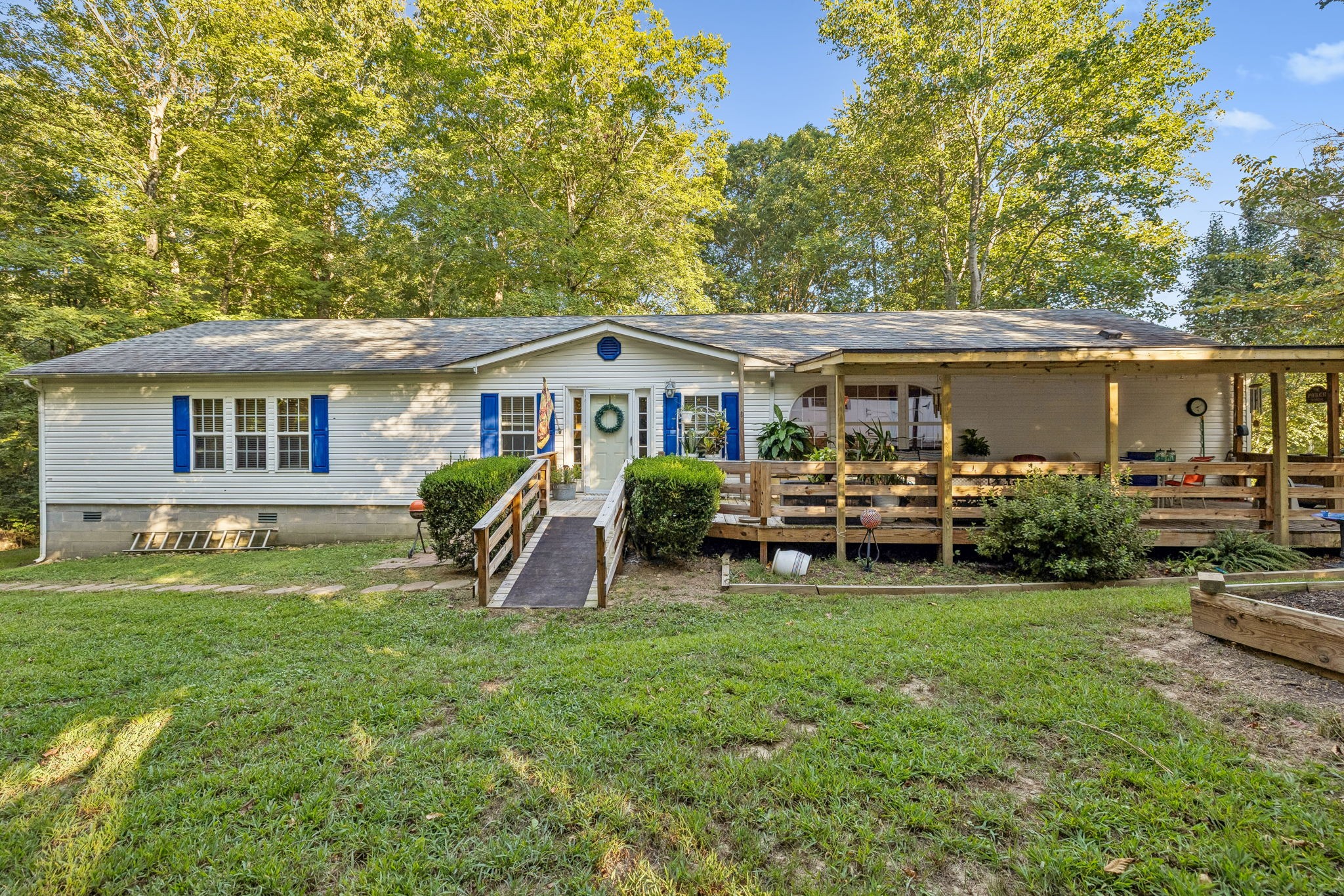 605 Lucas Rd Property Photo 1