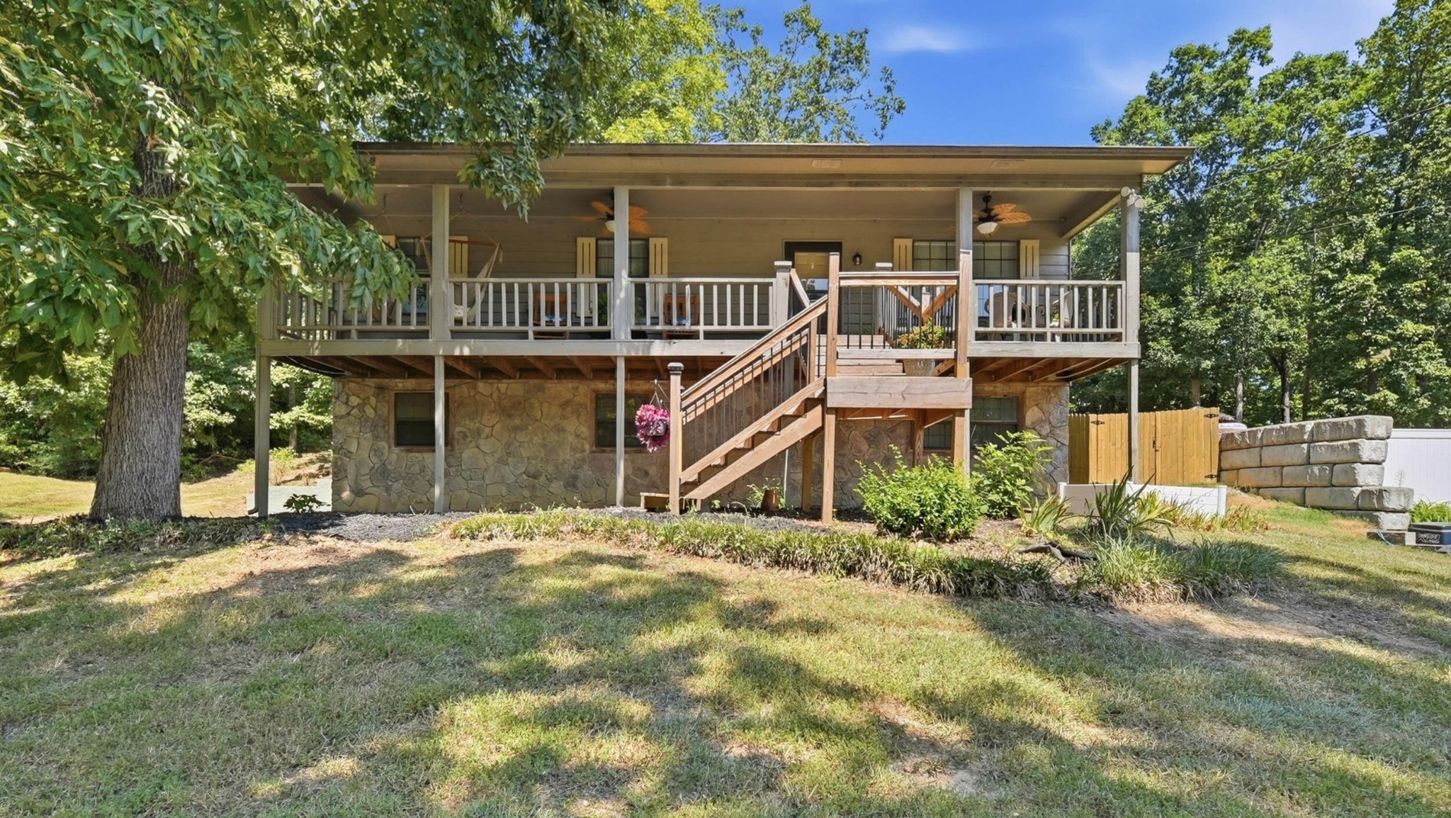 164 Woodgate Drive, Se Property Photo 1