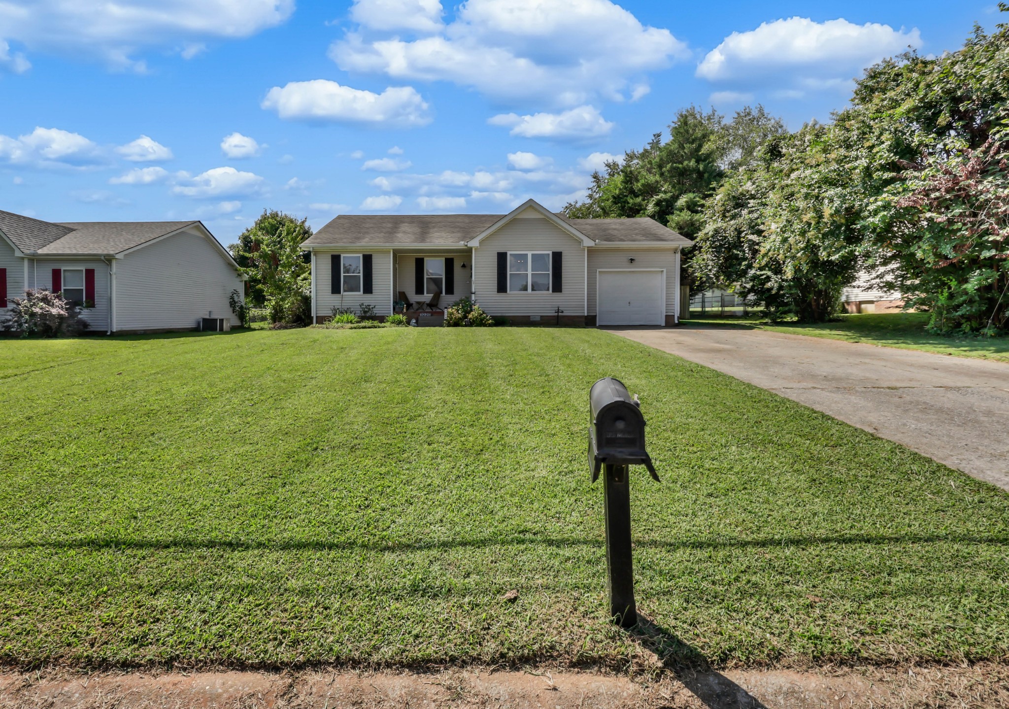 3220 N Senseney Cir Property Photo 1
