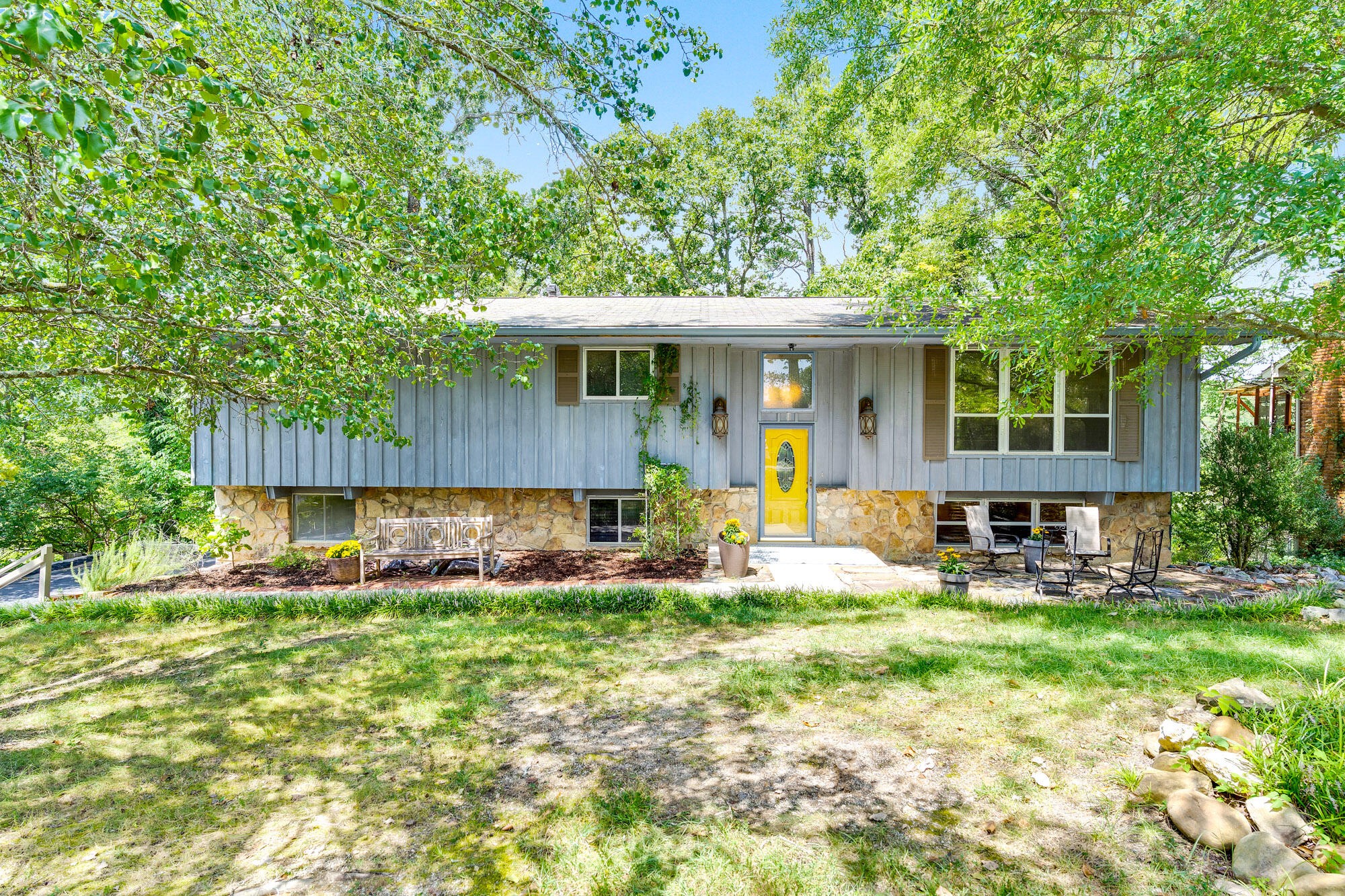 1405 Highcrest Court Property Photo 1