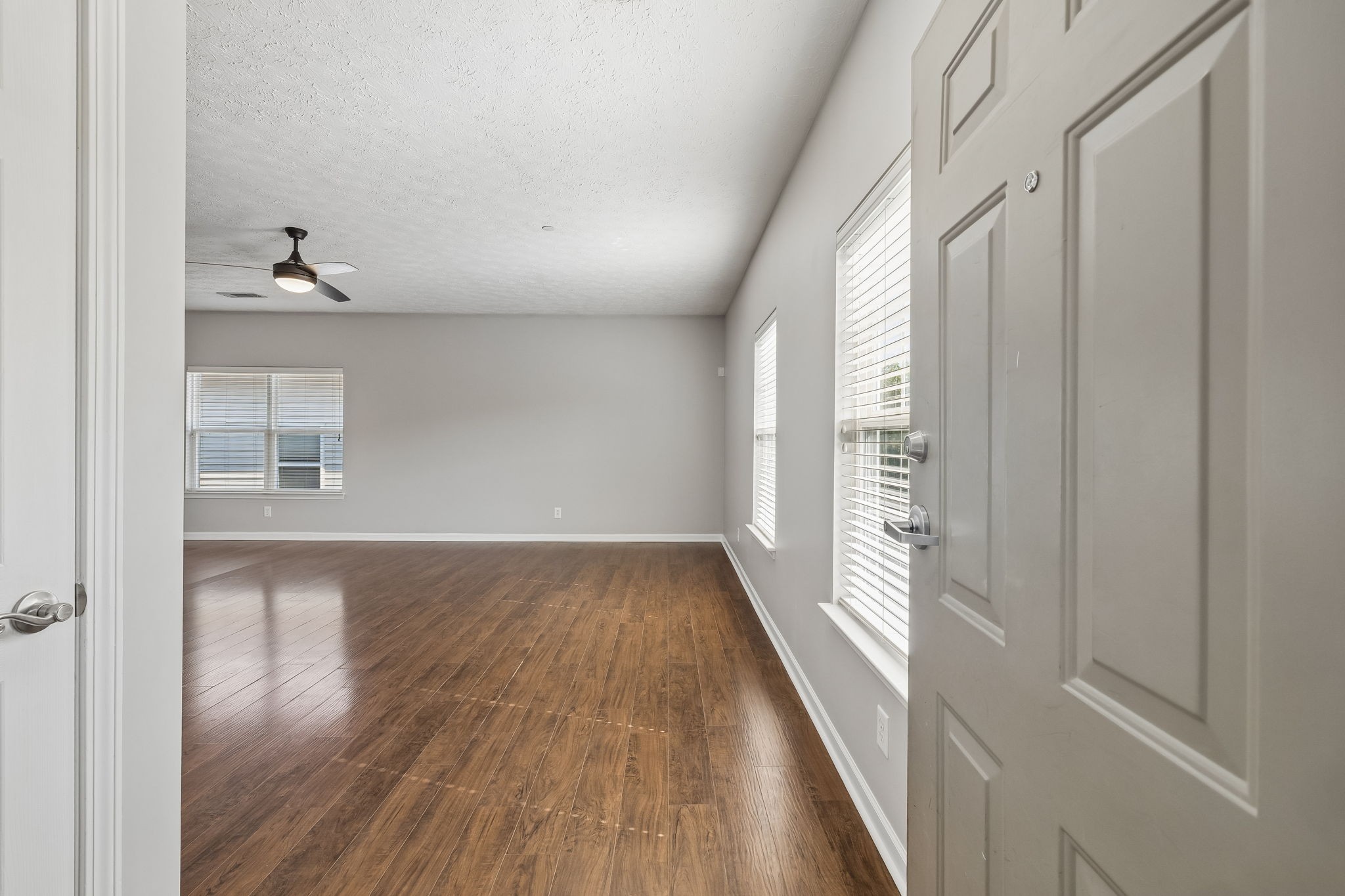 1017 Park Run Dr Property Photo 2