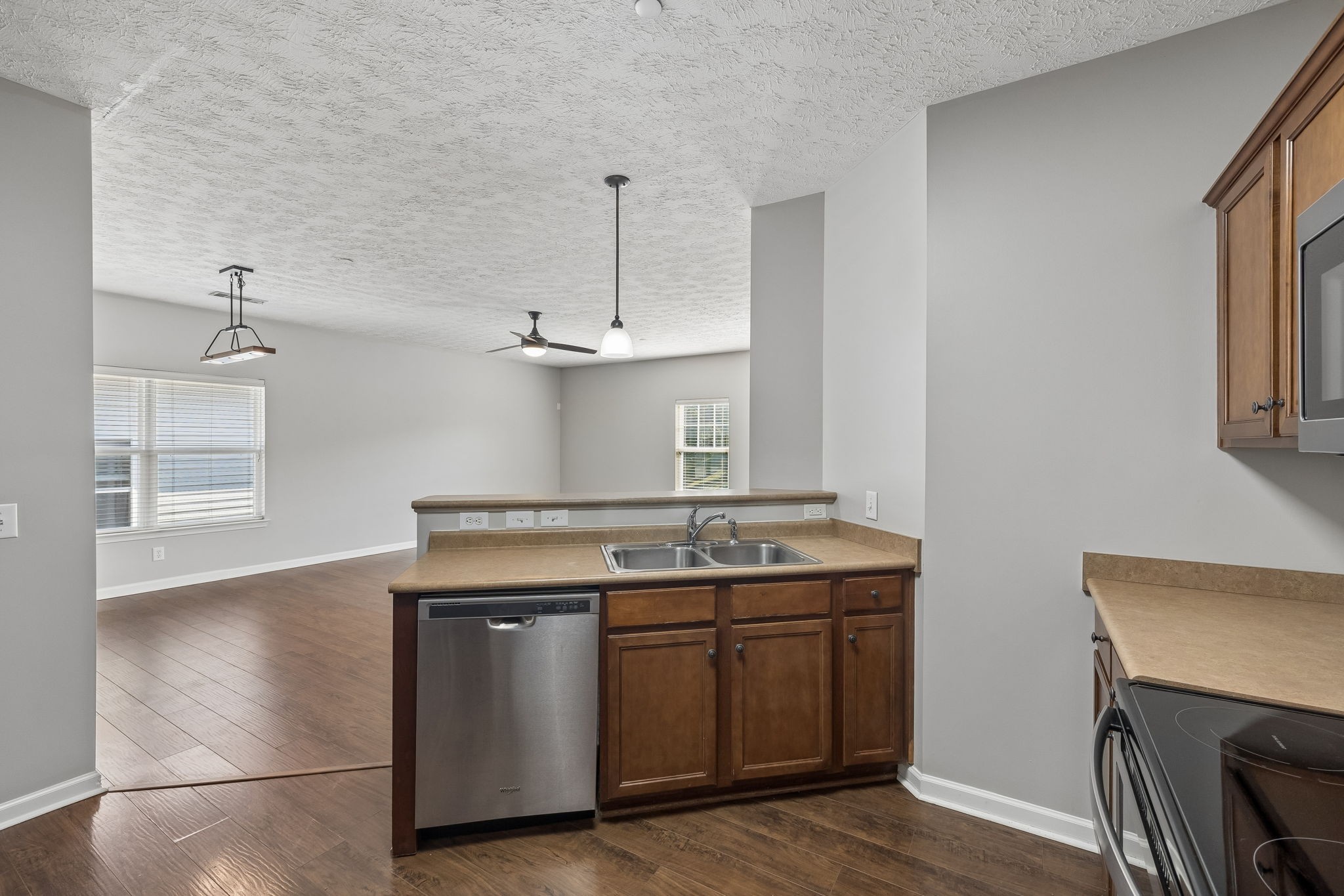 1017 Park Run Dr Property Photo 11