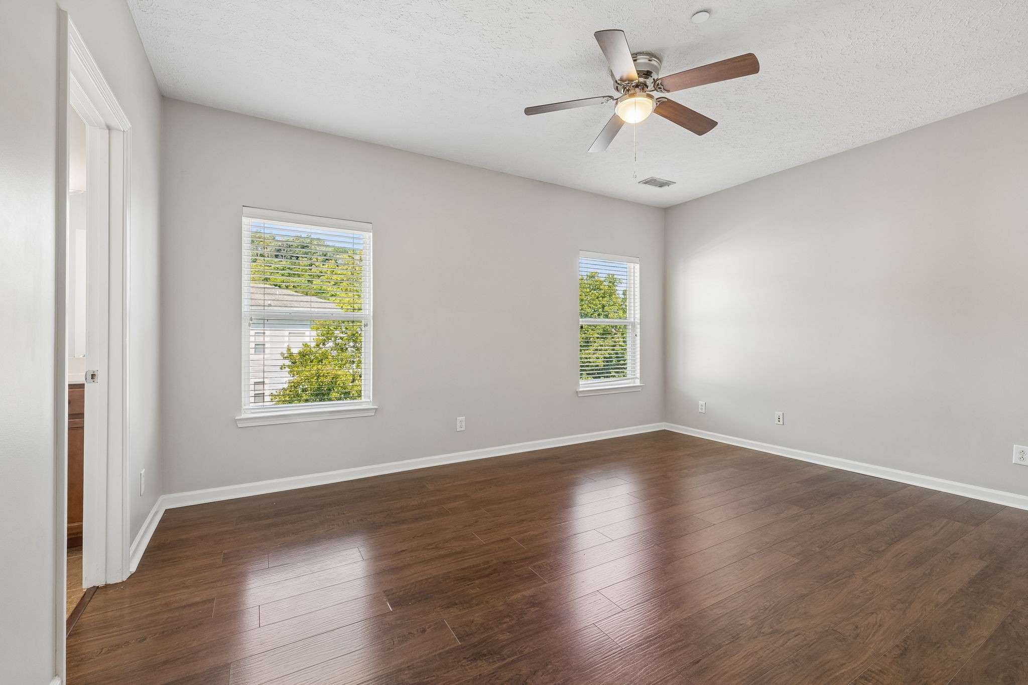 1017 Park Run Dr Property Photo 12