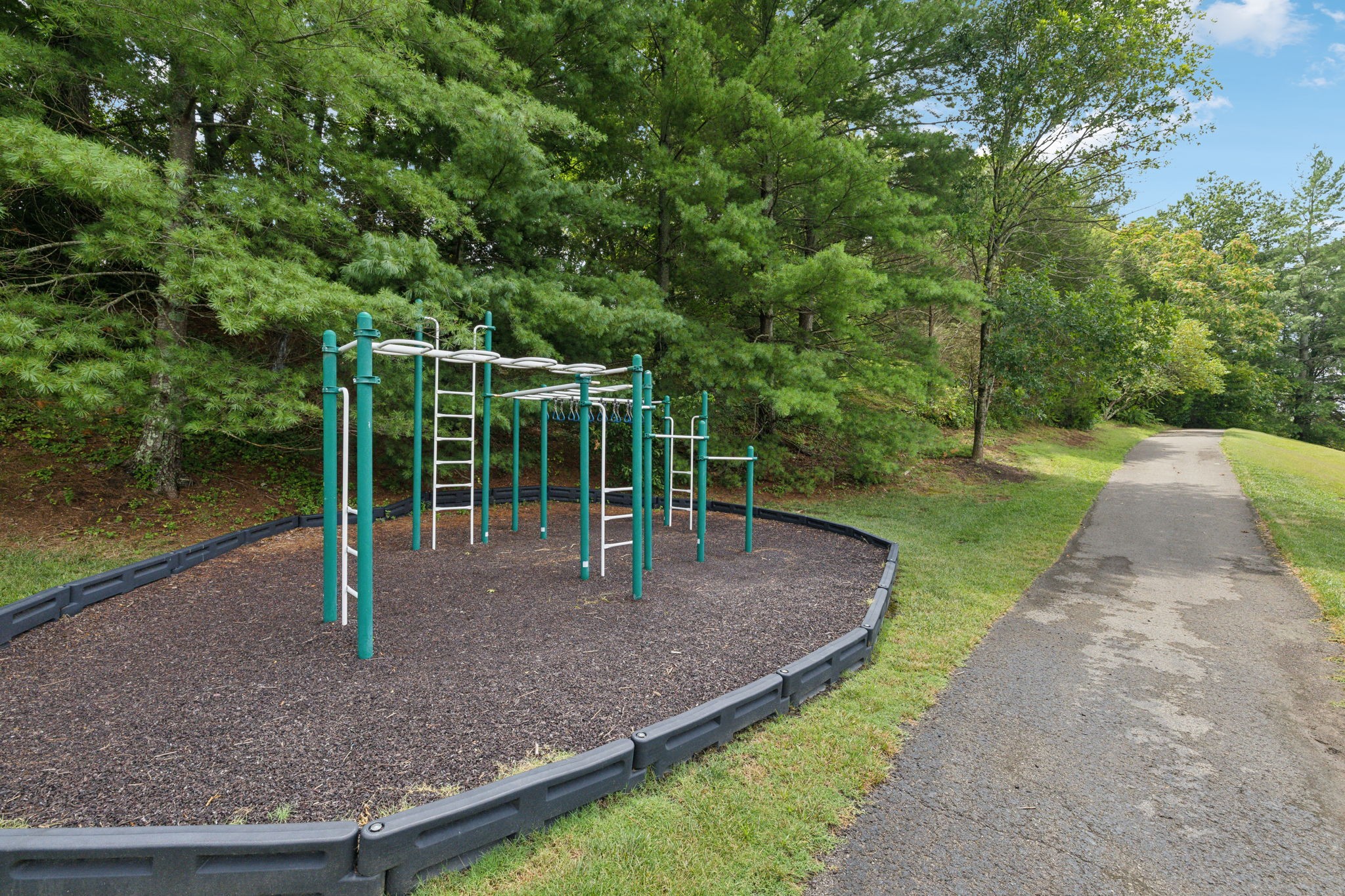1017 Park Run Dr Property Photo 32