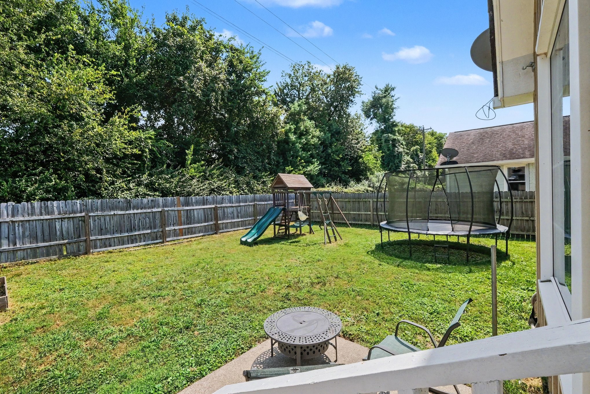 1918 Redbud Ct Property Photo 16