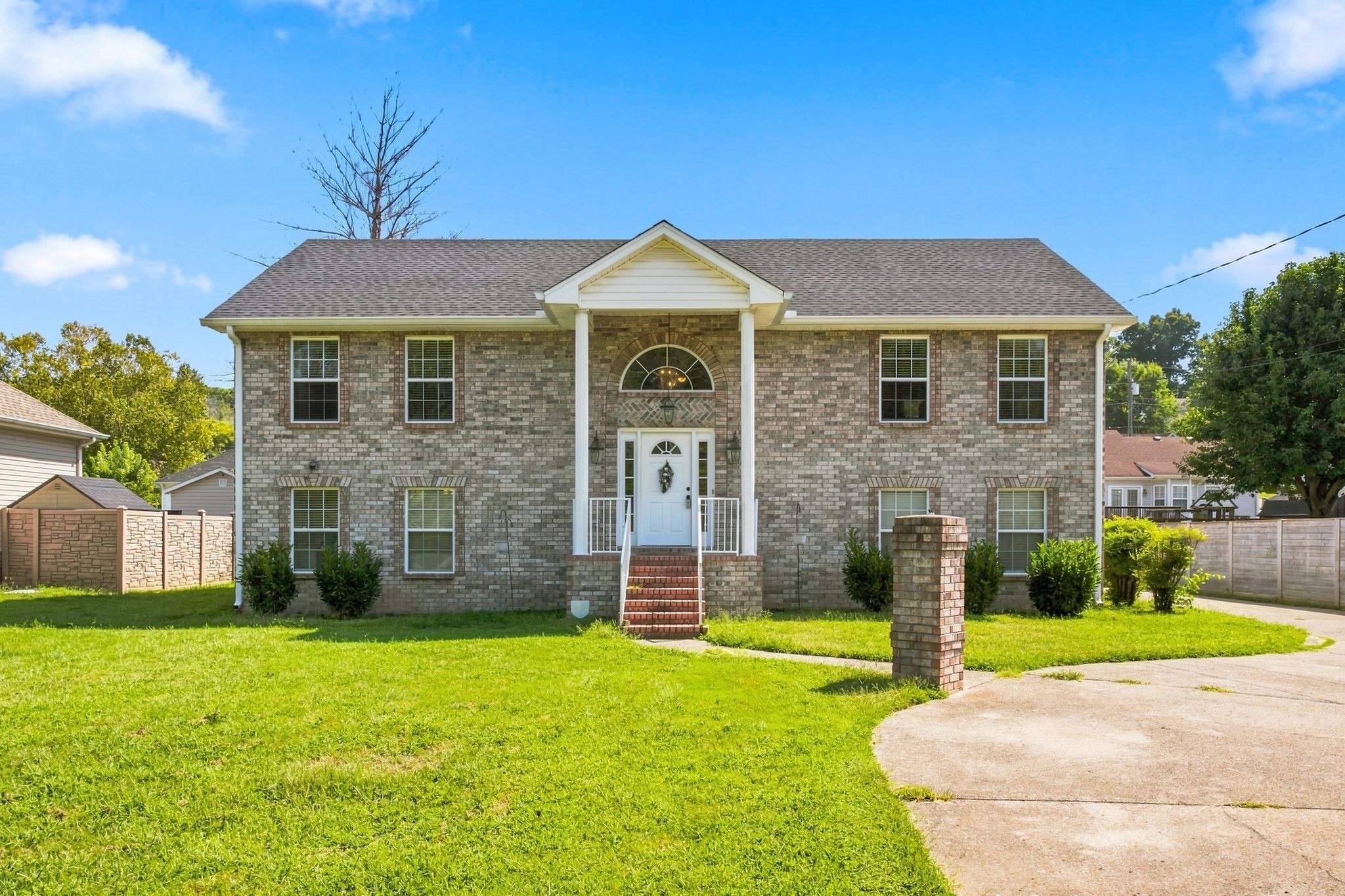 1098 Williamson Rd Property Photo 1