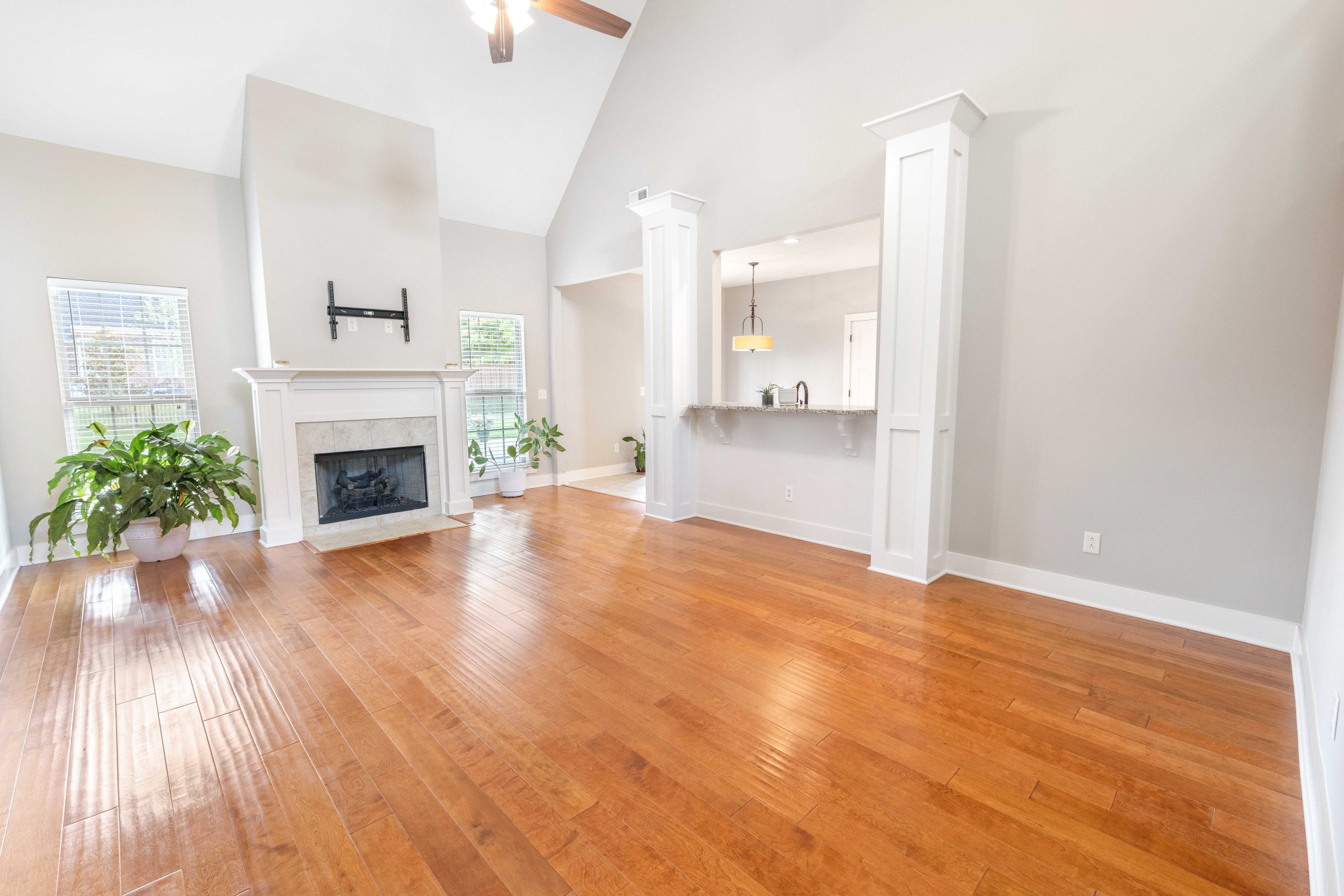 1848 Jose Way Property Photo 8
