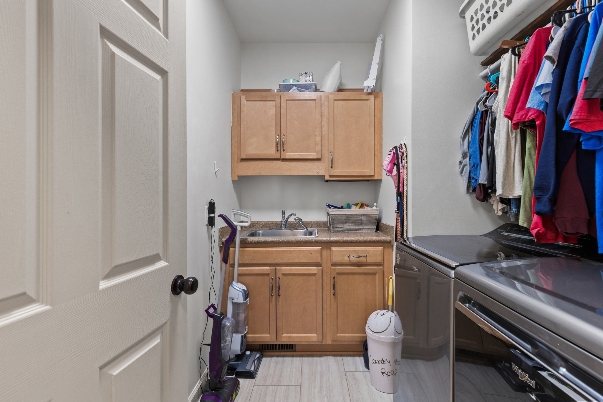 1007 Glasgow Ln Property Photo 46