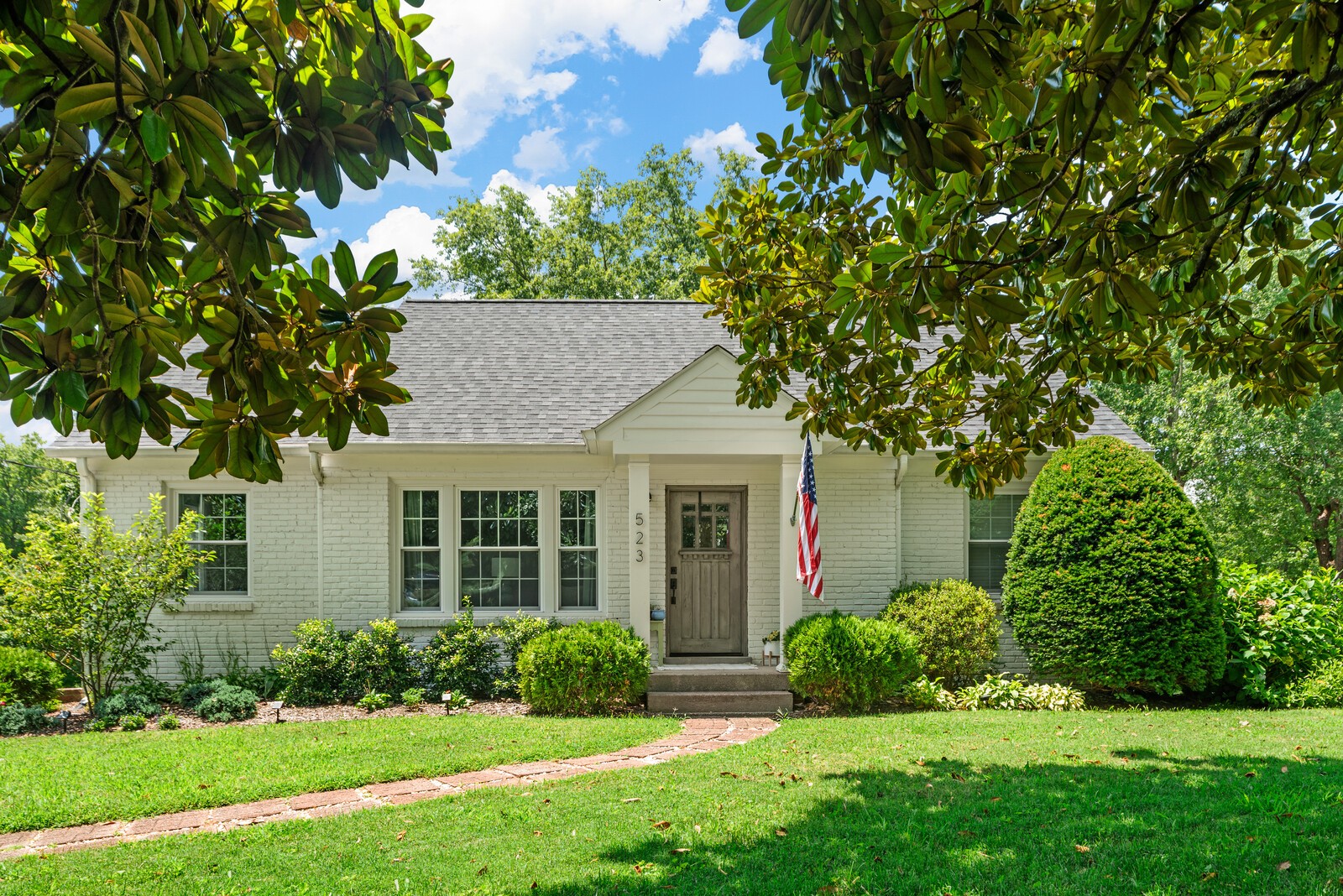 523 Crieve Rd