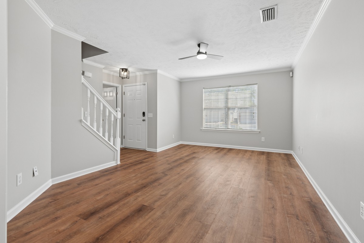 520 Freedom Ct Property Photo 7